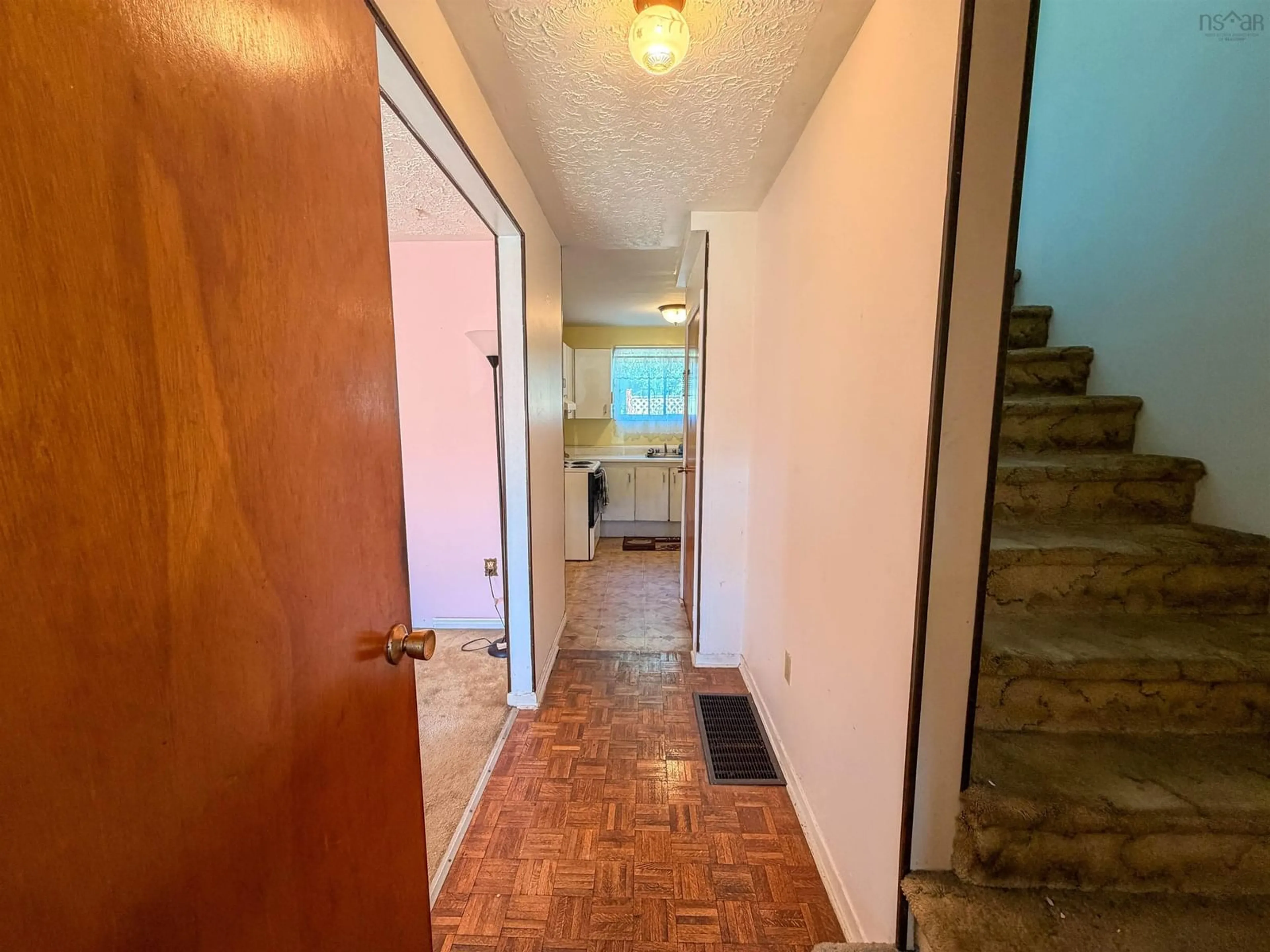 Indoor entryway for 19 Brompton Rd, Dartmouth Nova Scotia B2W 4M5