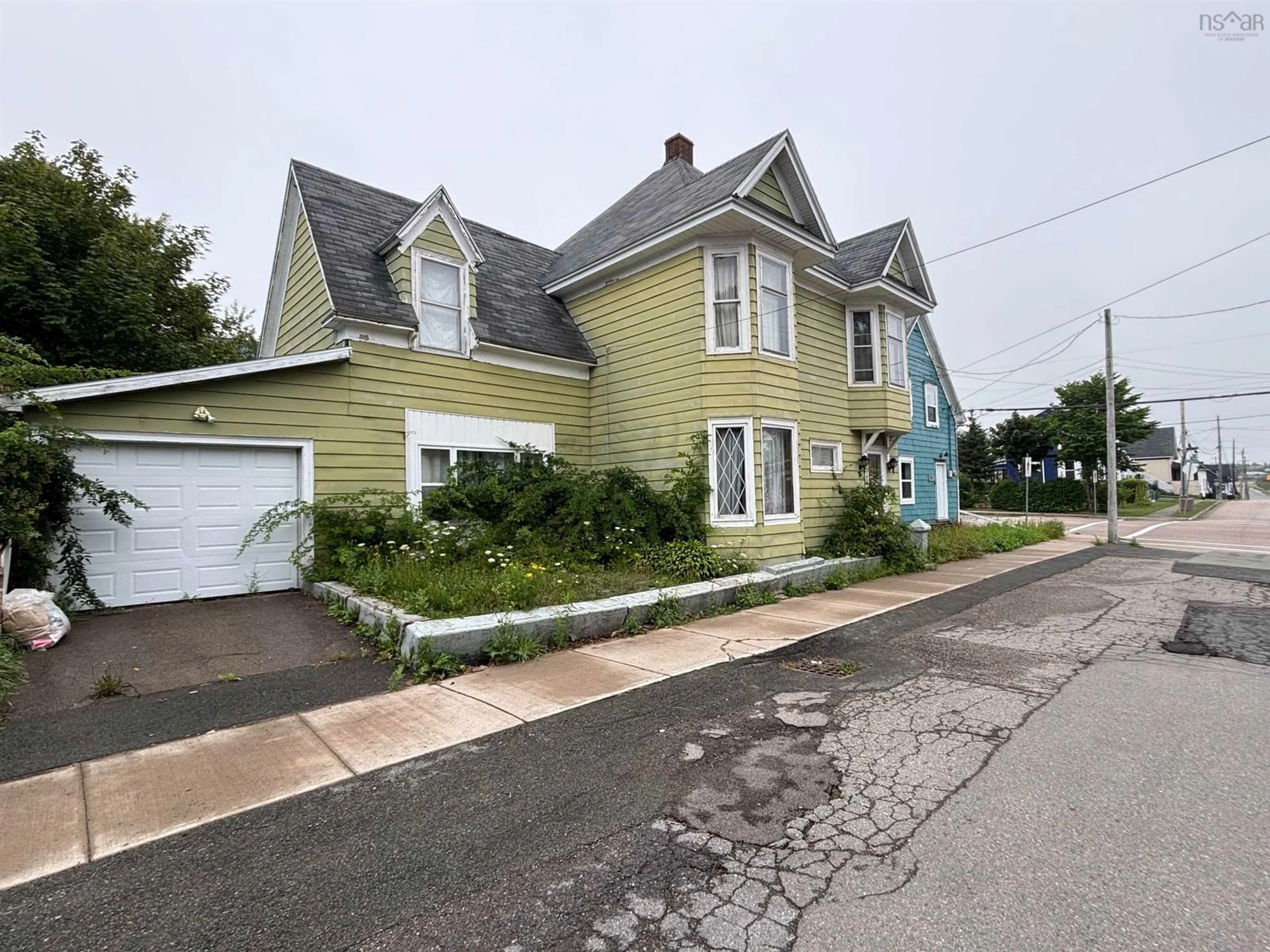 Unknown for 76 Pleasant St, North Sydney Nova Scotia B2A 2M2