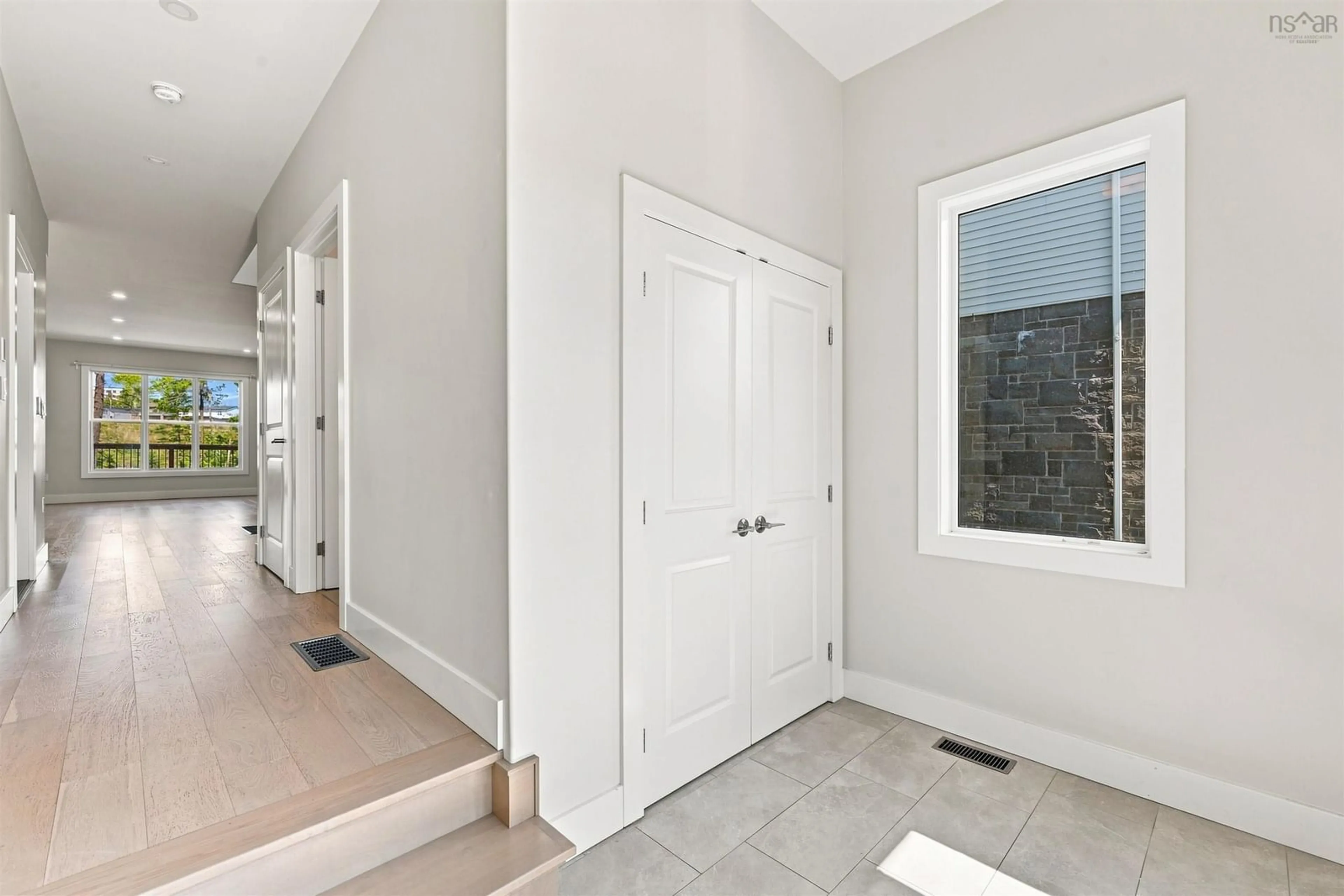 Indoor entryway for 24 Breaktrail Dr, Bedford Nova Scotia B4B 2J7