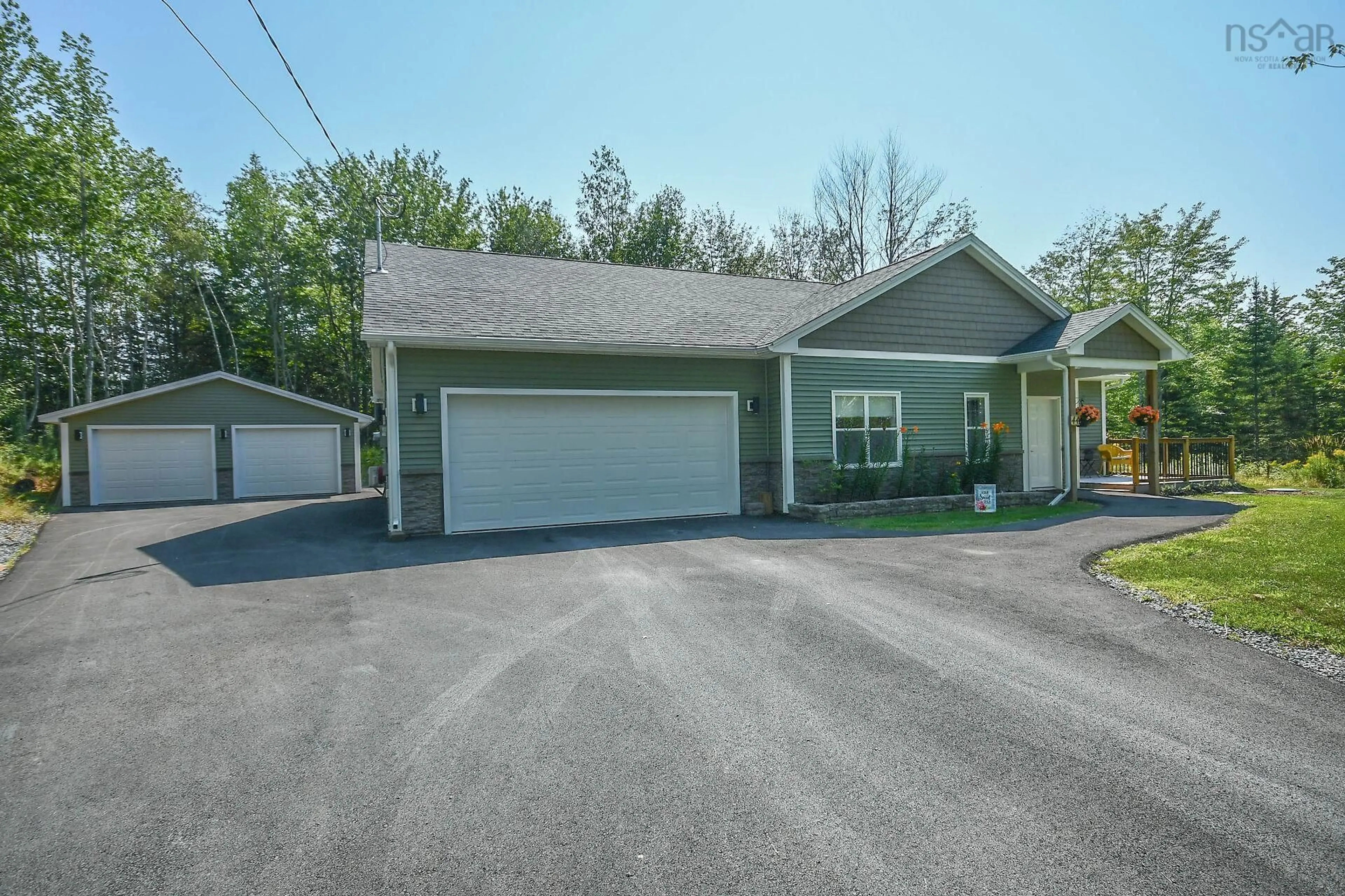 Indoor garage for 44 Fairway Ave, Shubenacadie East Nova Scotia B0N 2H0