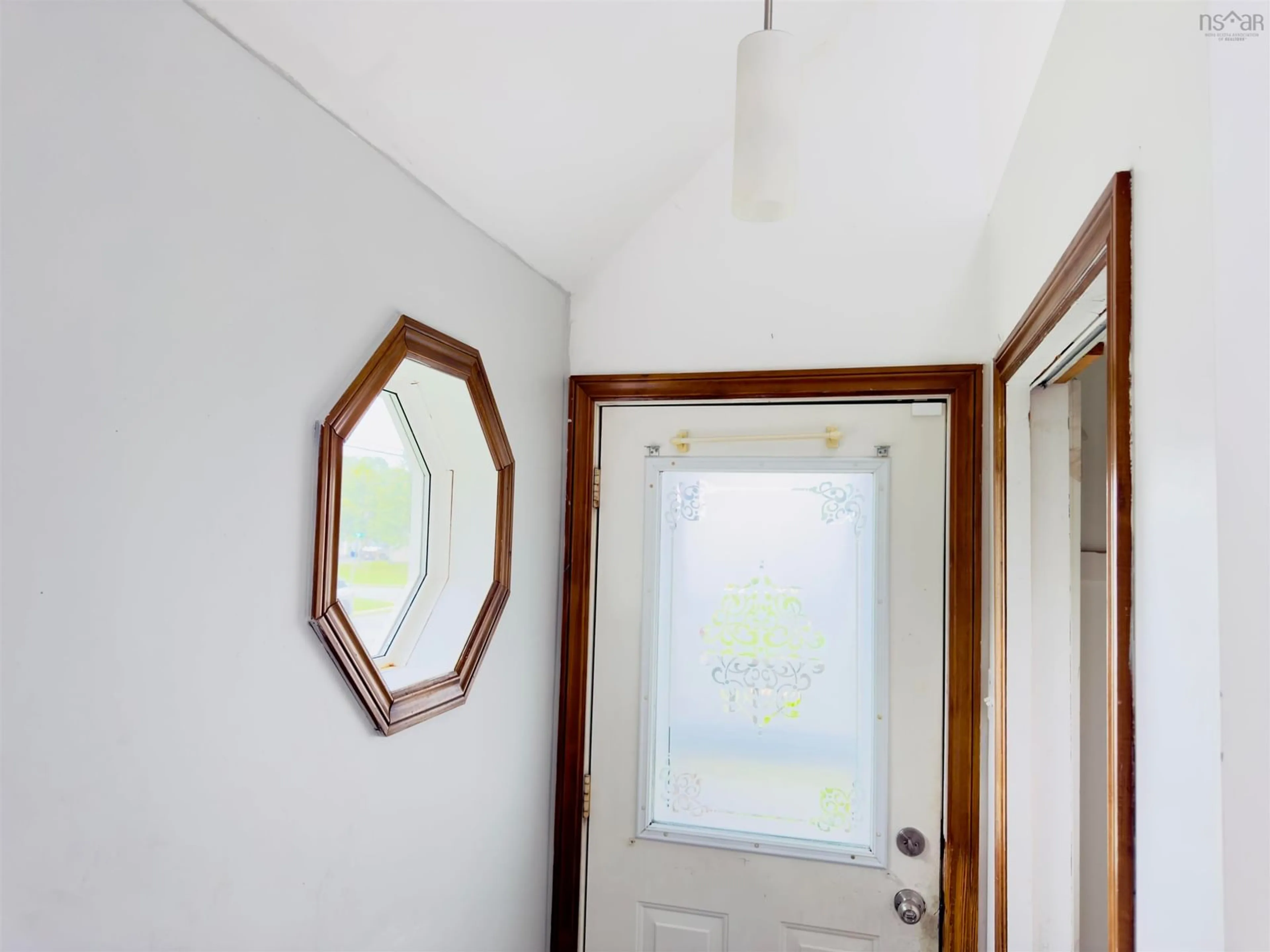 Indoor entryway for 123 Boxwood Cres, Lower Sackville Nova Scotia B4C 3Y9