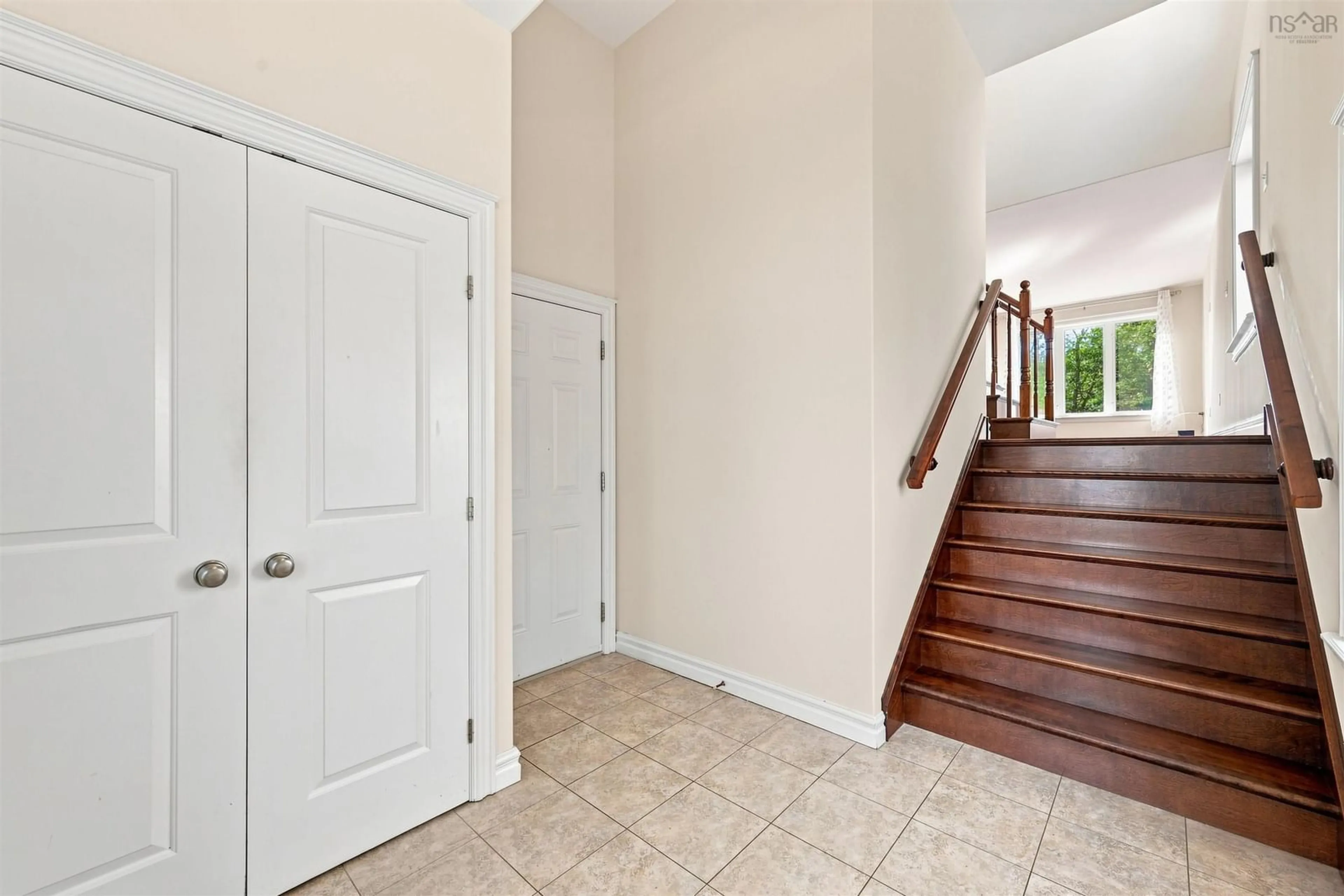 Indoor entryway for 122 Windridge Lane, Bedford South Nova Scotia B4A 0G2