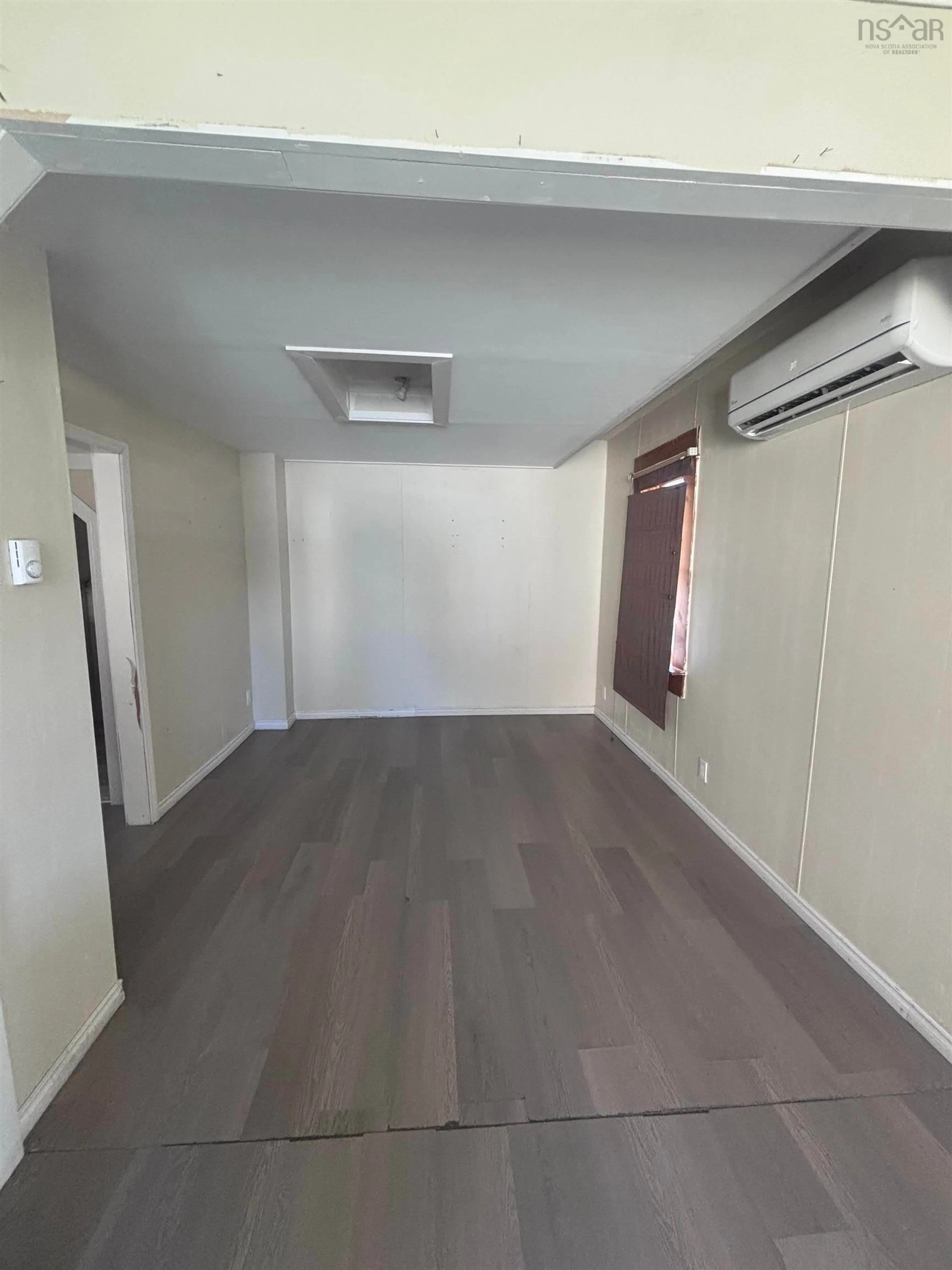 A pic of a room for 24 Catherine St, Scotchtown Nova Scotia B1H 3B8