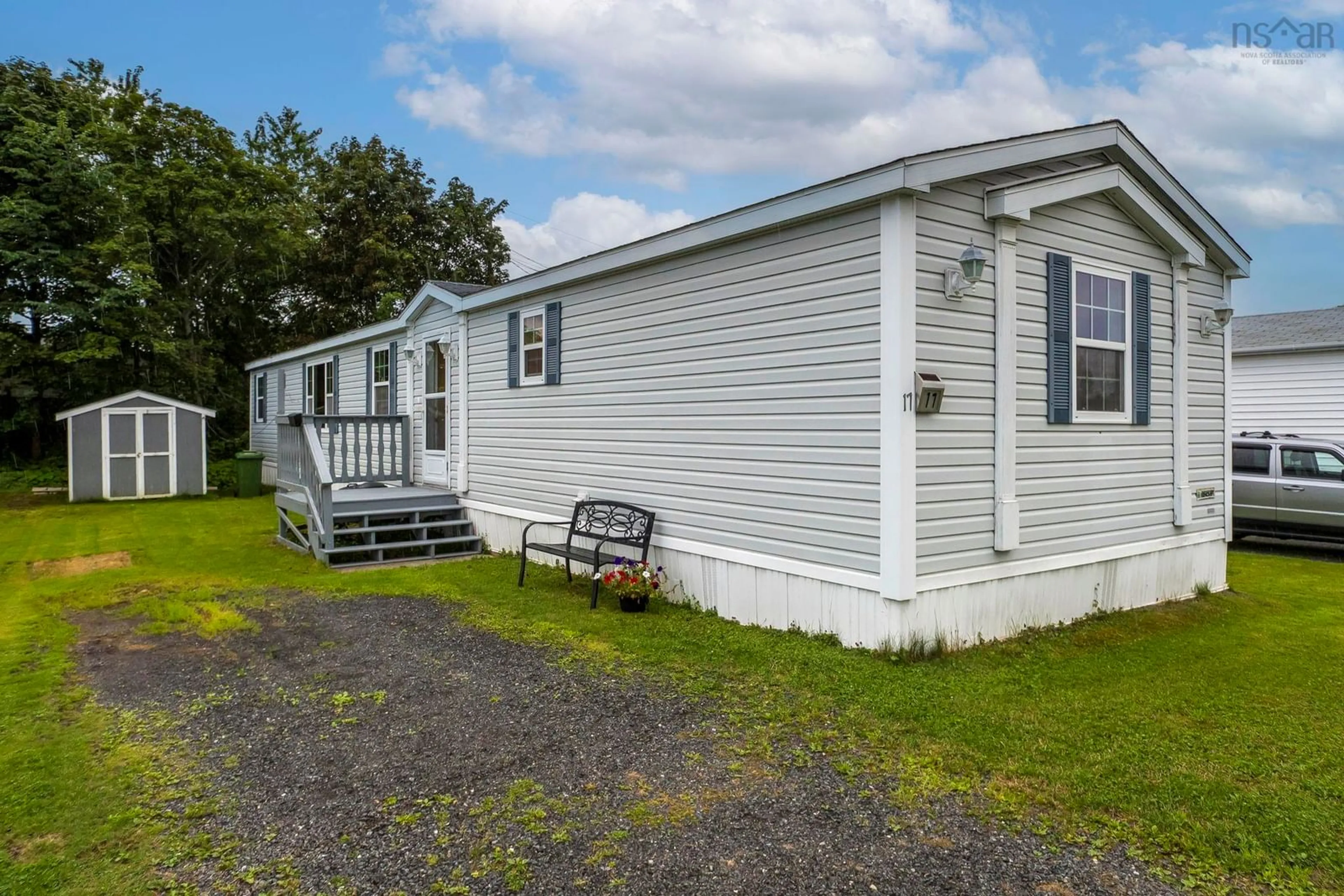 Home with vinyl exterior material, unknown for 17 High Street Estate, New Glasgow Nova Scotia B2H 4B8