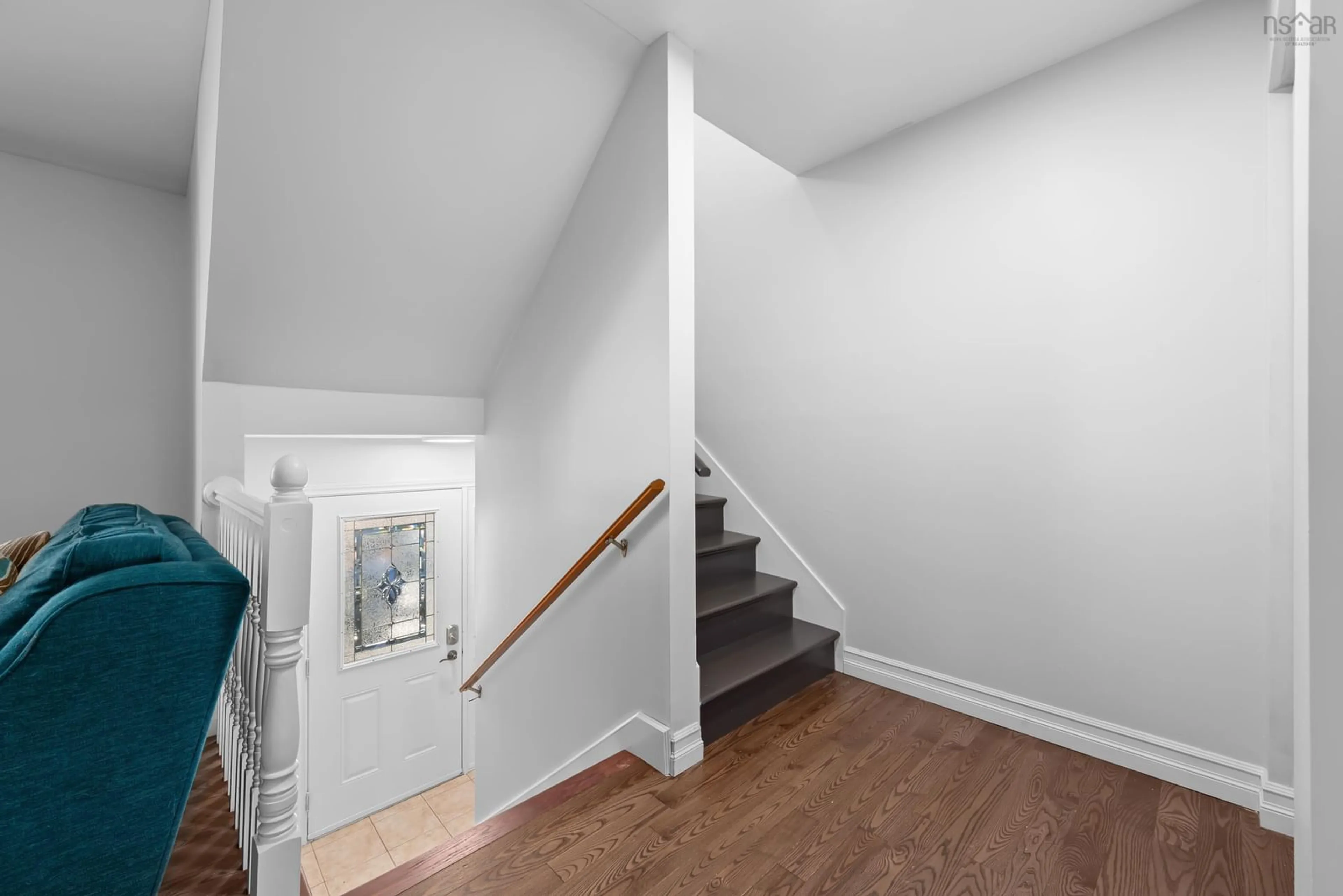 Stairs for 29 Colonna Pl, Dartmouth Nova Scotia B3X 3H8