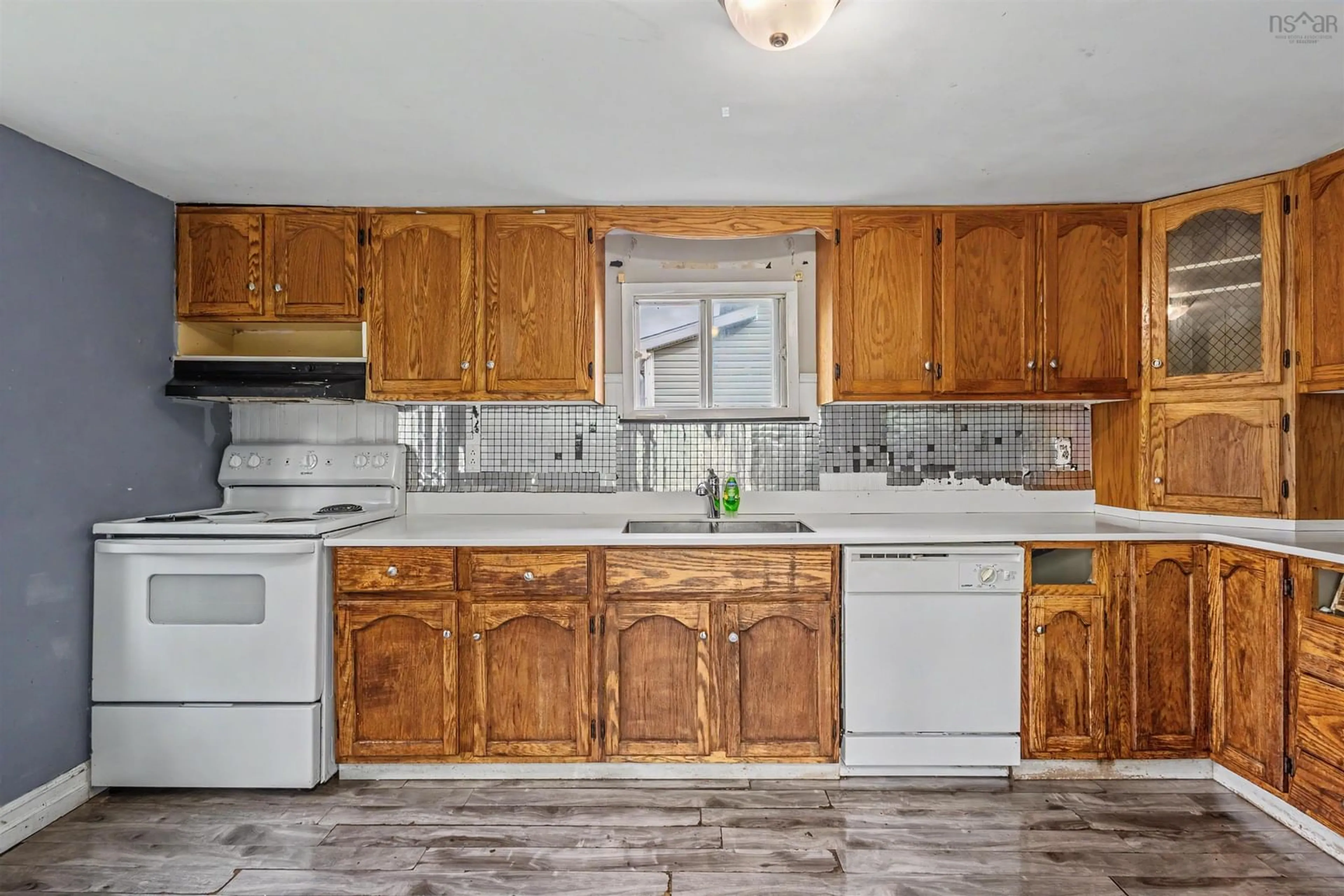 Standard kitchen, ceramic/tile floor for 13 Central St, Sydney Nova Scotia B1P 2A7
