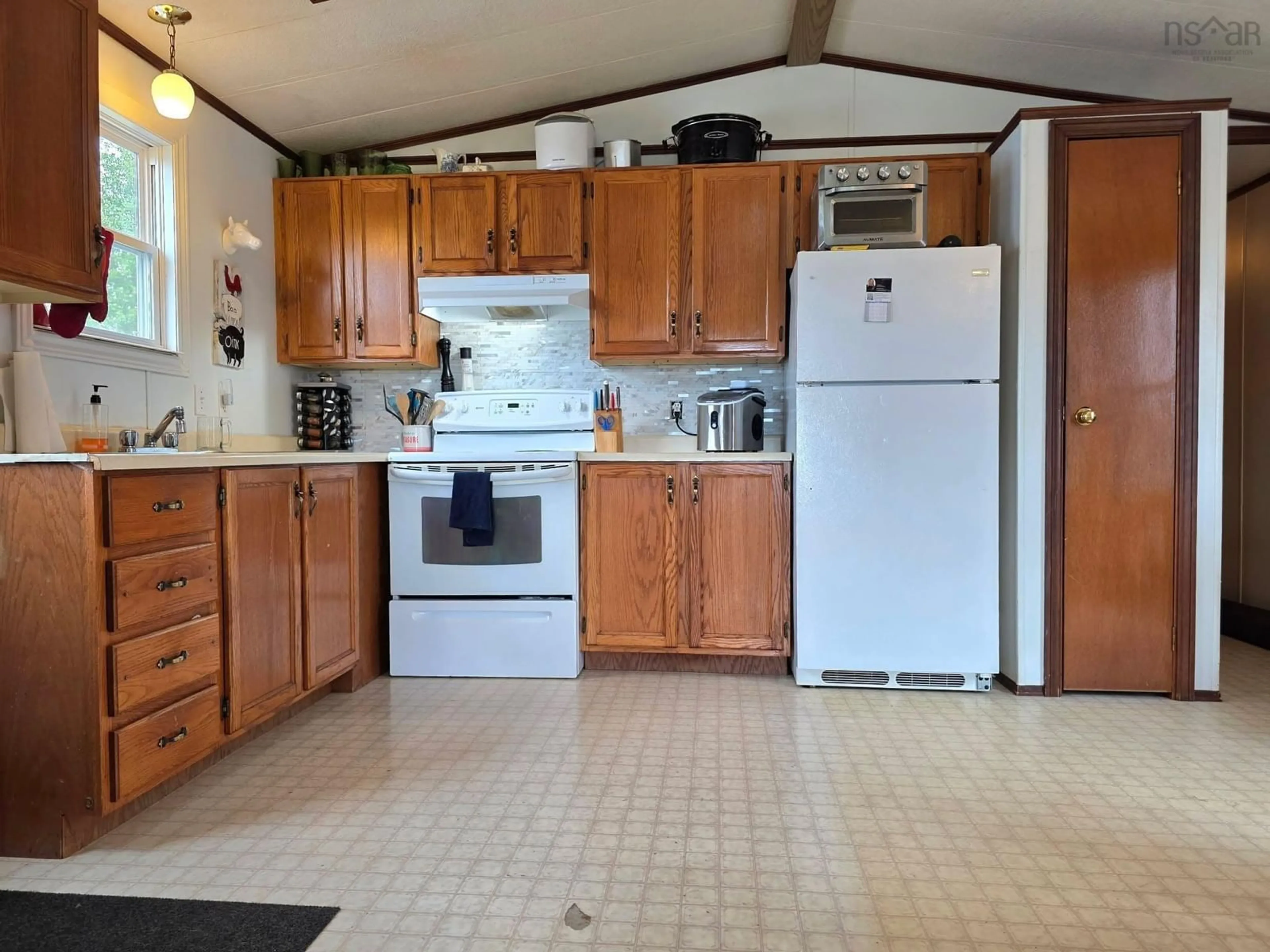 Standard kitchen, unknown for Dr, Bible Hill Nova Scotia B2N 4J2