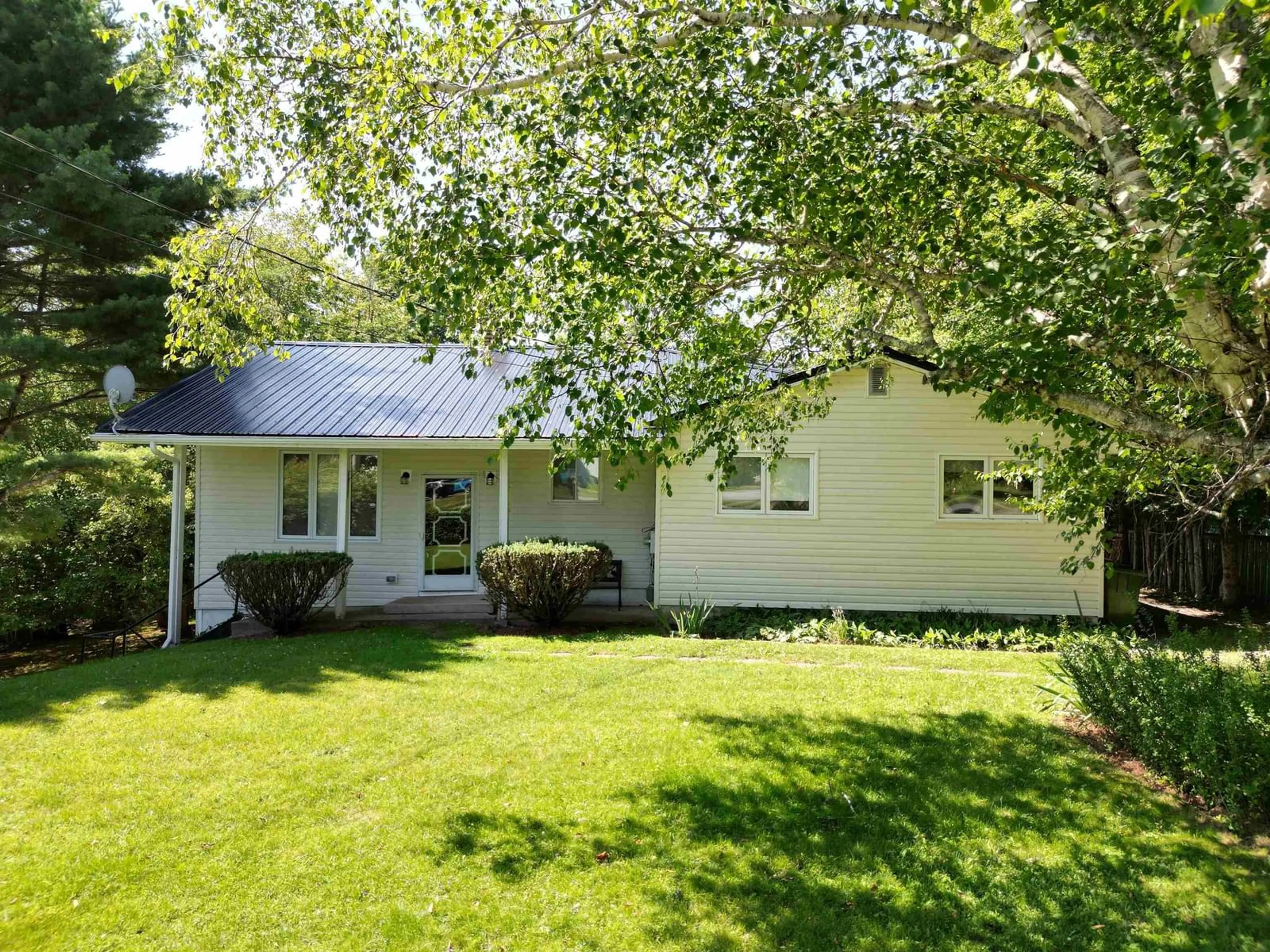 Home with vinyl exterior material, street for 110 Maple Blvd, Bible Hill Nova Scotia B2N 4N3