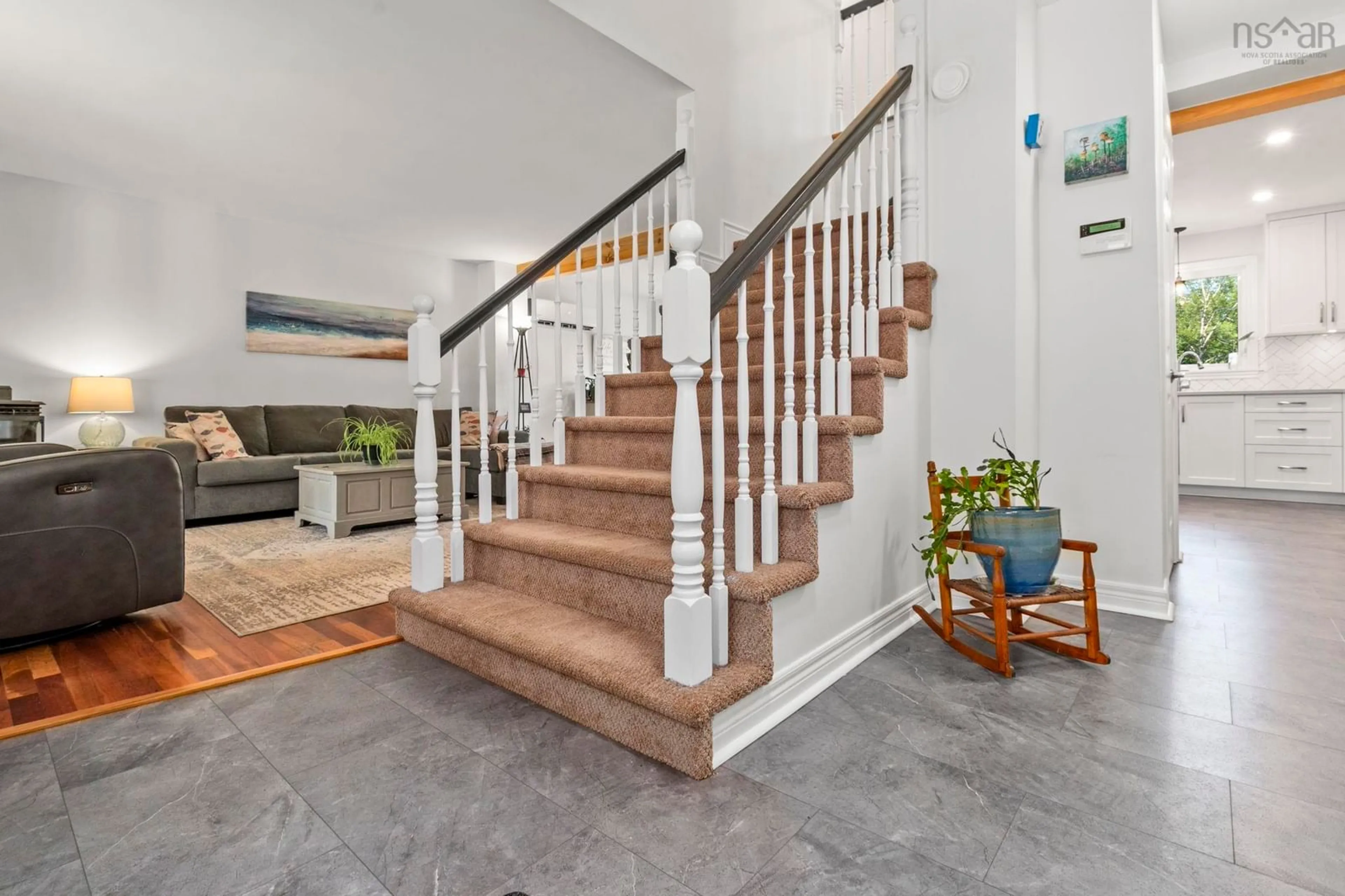 Indoor foyer for 60 Lylewood Dr, Middle Sackville Nova Scotia B4E 3B1