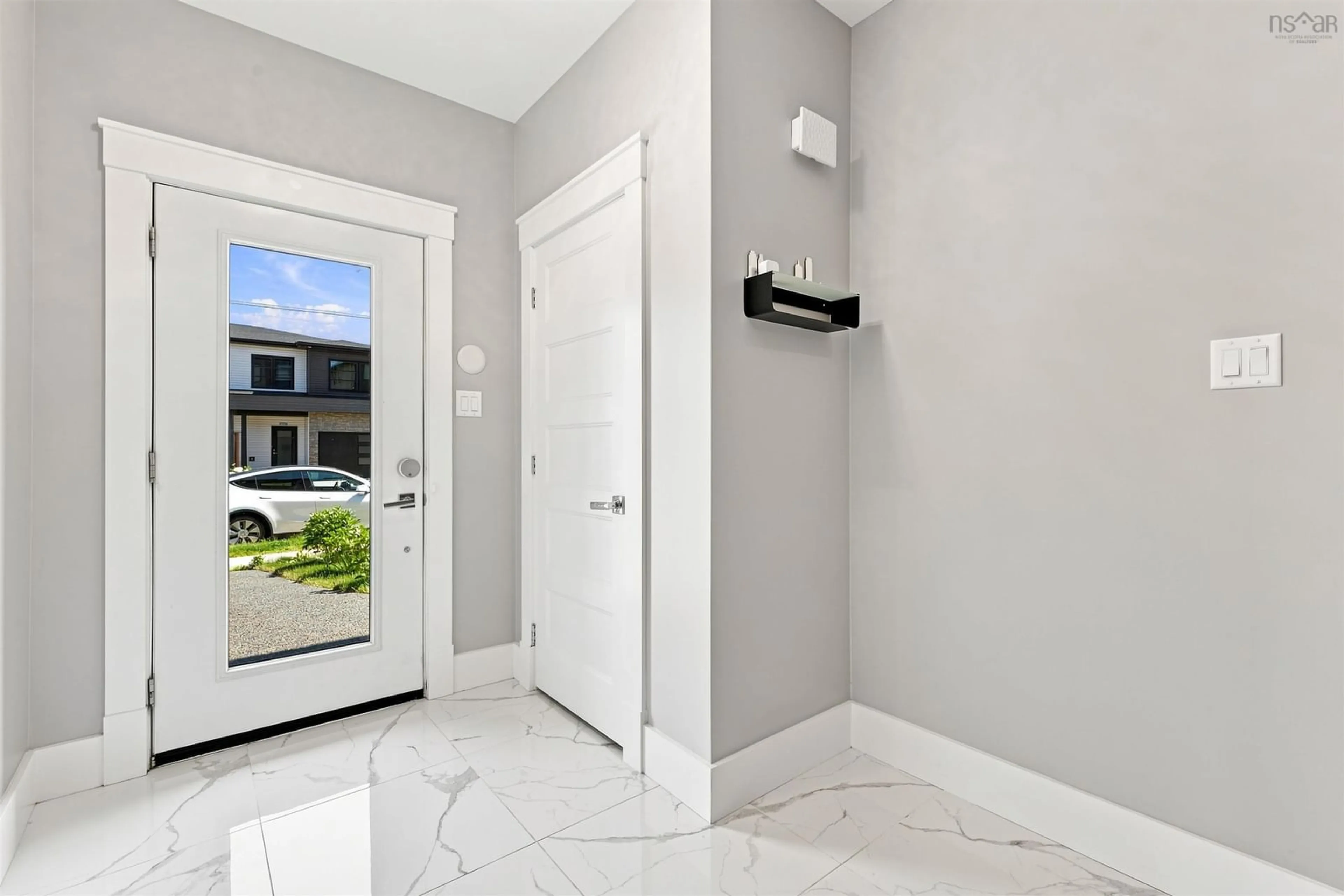 Indoor entryway for 46 Grenoble Crt, Halifax Nova Scotia B3P 0J7