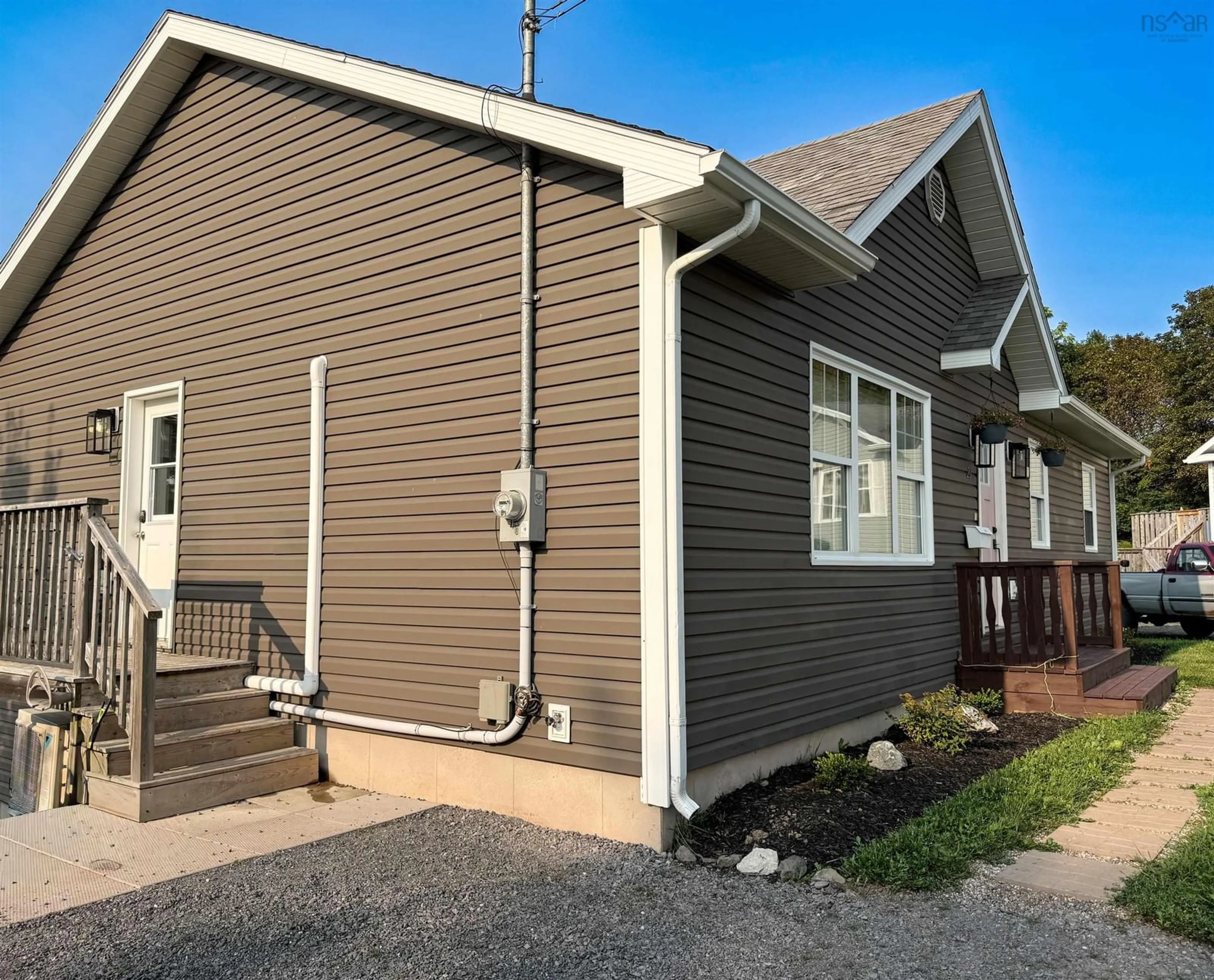 Home with vinyl exterior material, street for 20 Norma Crt, New Glasgow Nova Scotia B2H 0C6