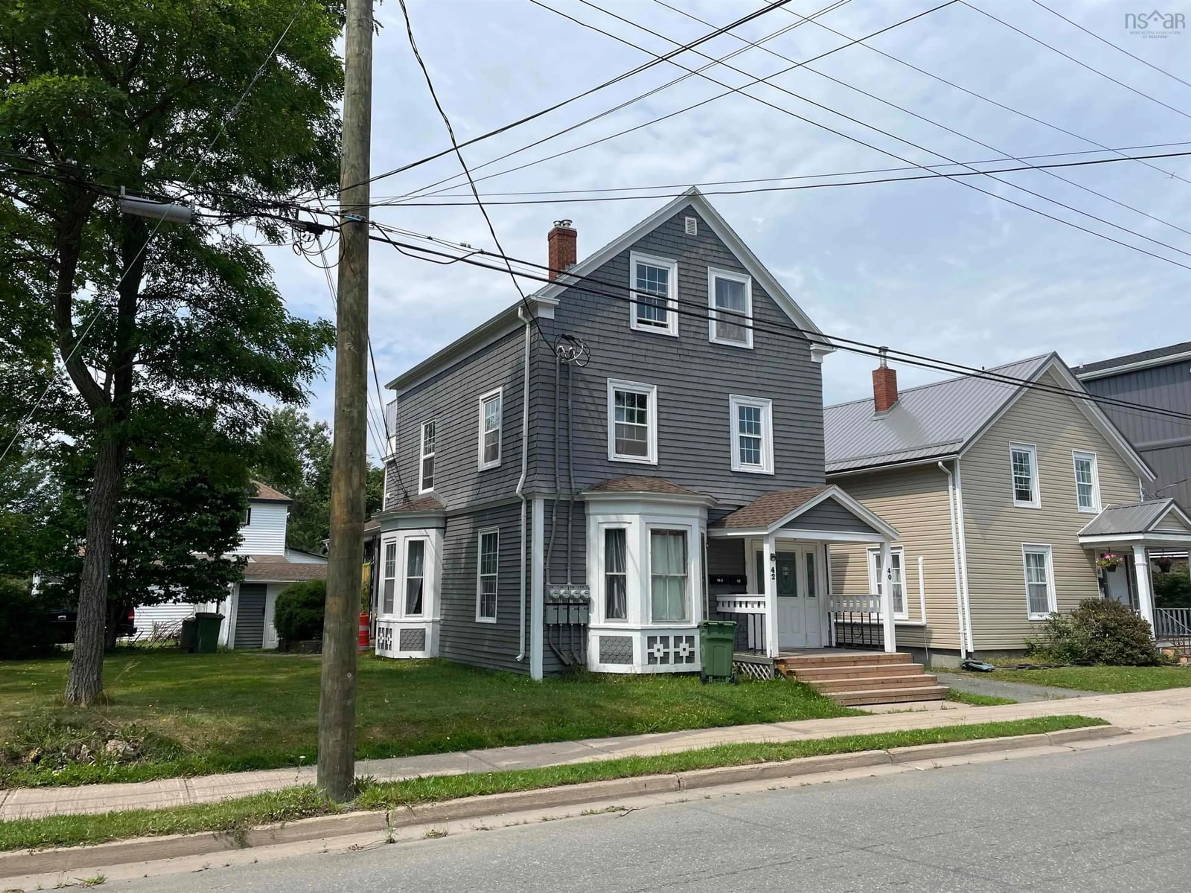 Home with vinyl exterior material, street for 40 King St, Truro Nova Scotia B2N 3K6
