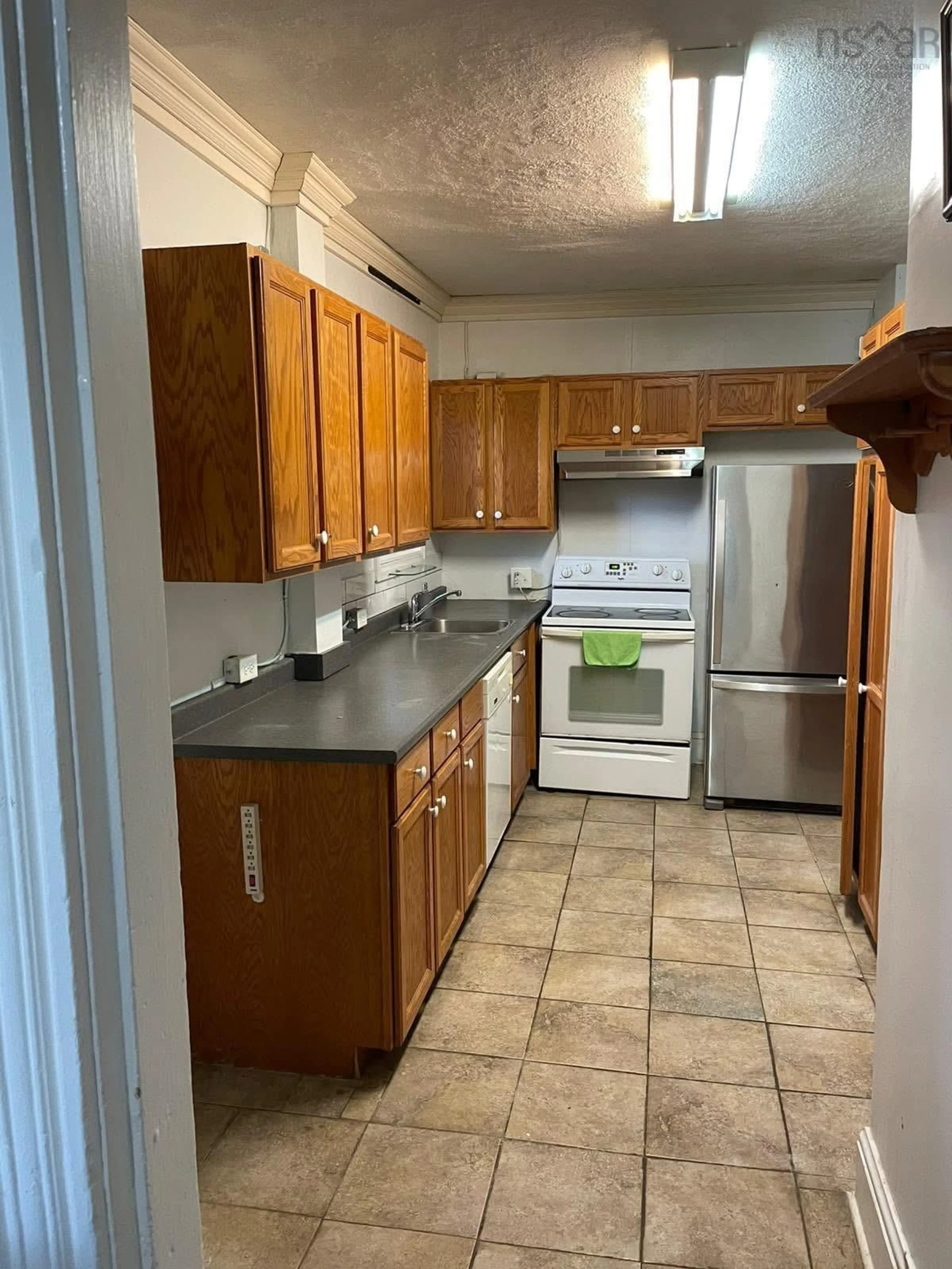 Standard kitchen, unknown for 40 King St, Truro Nova Scotia B2N 3K6