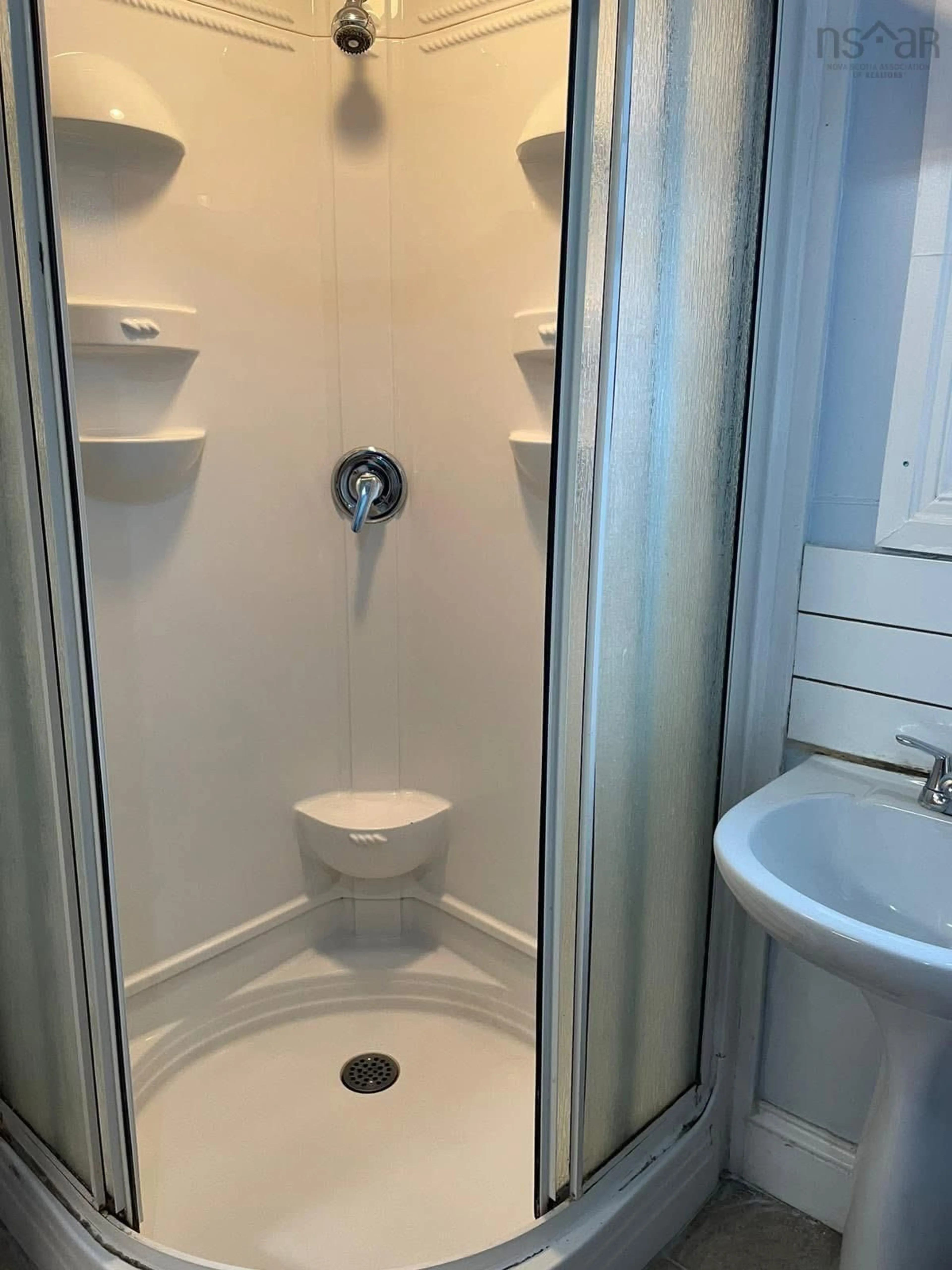 Standard bathroom, unknown for 40 King St, Truro Nova Scotia B2N 3K6