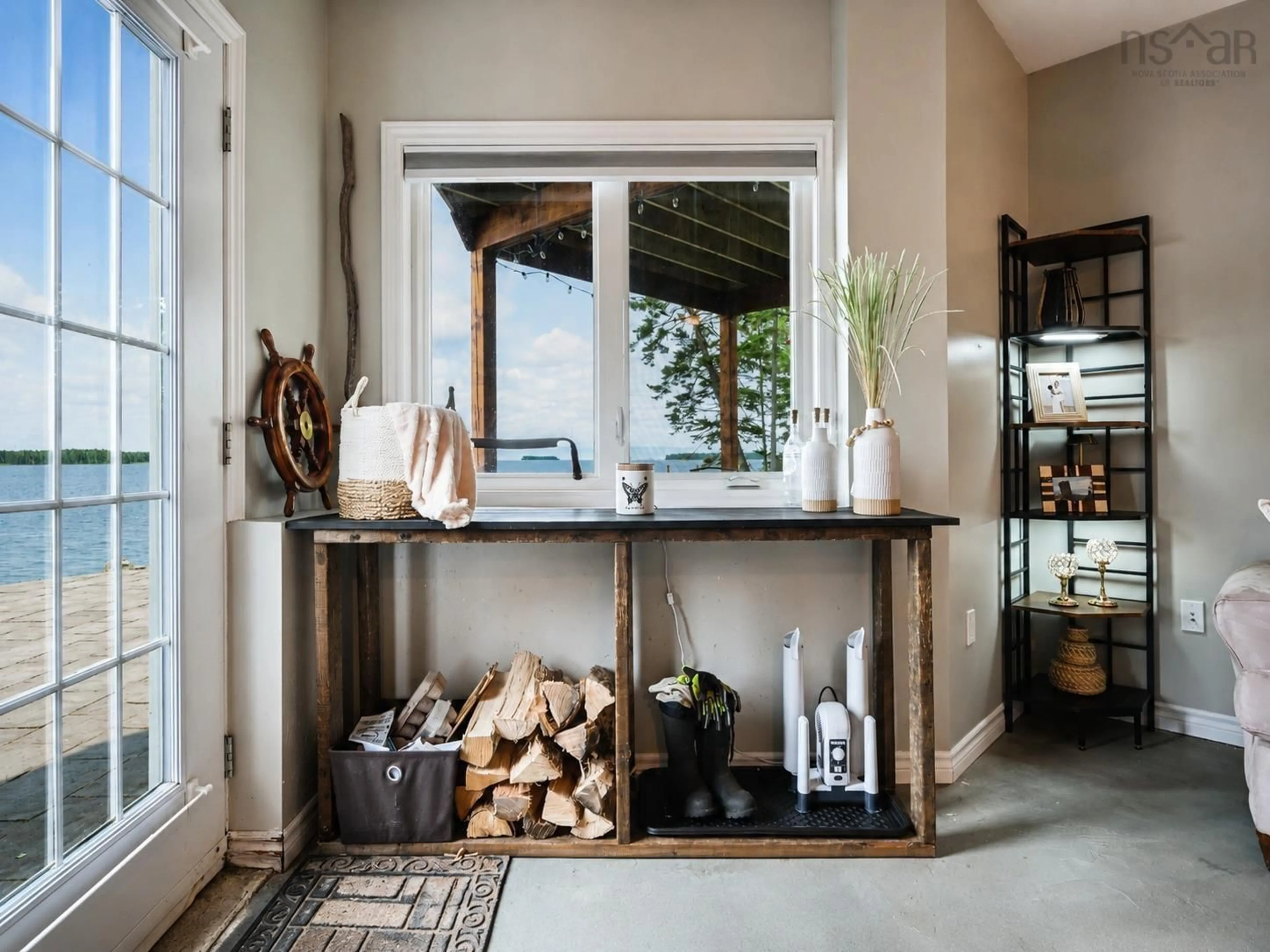 Indoor entryway for 5628 Marble Mountain Road Rd, Marble Mountain Nova Scotia B0E 3K0