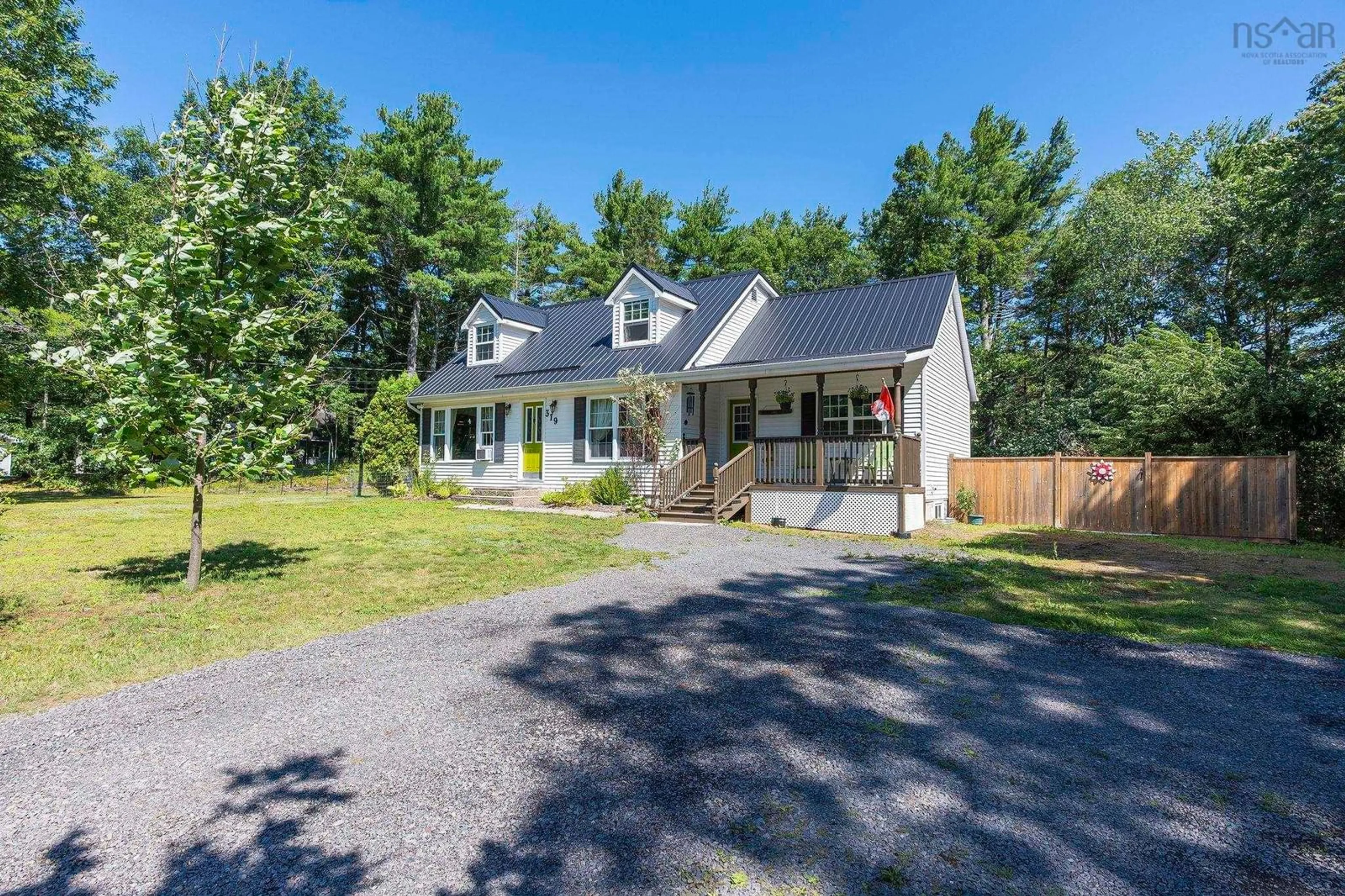 A pic from outside/outdoor area/front of a property/back of a property/a pic from drone, street for 319 Birchcrest Drive, Cambridge Nova Scotia B0P 1G0