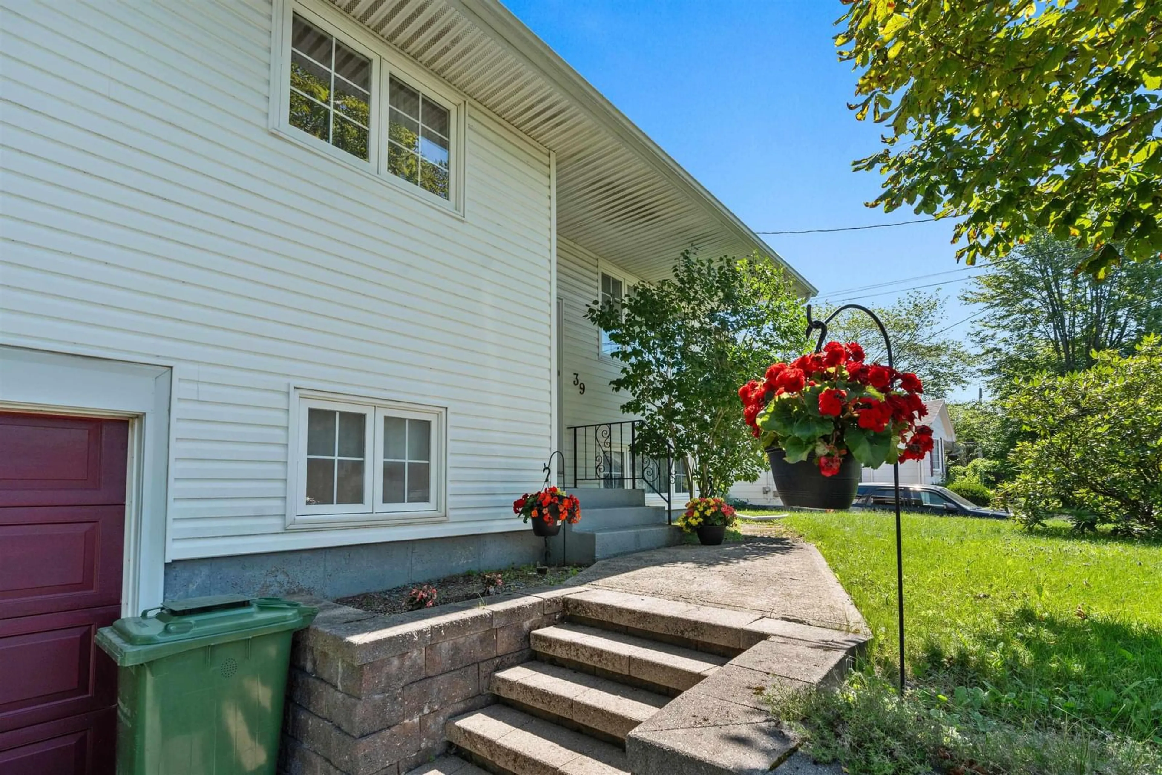 Patio, unknown for 39 Robert Dr, Dartmouth Nova Scotia B2W 2A2