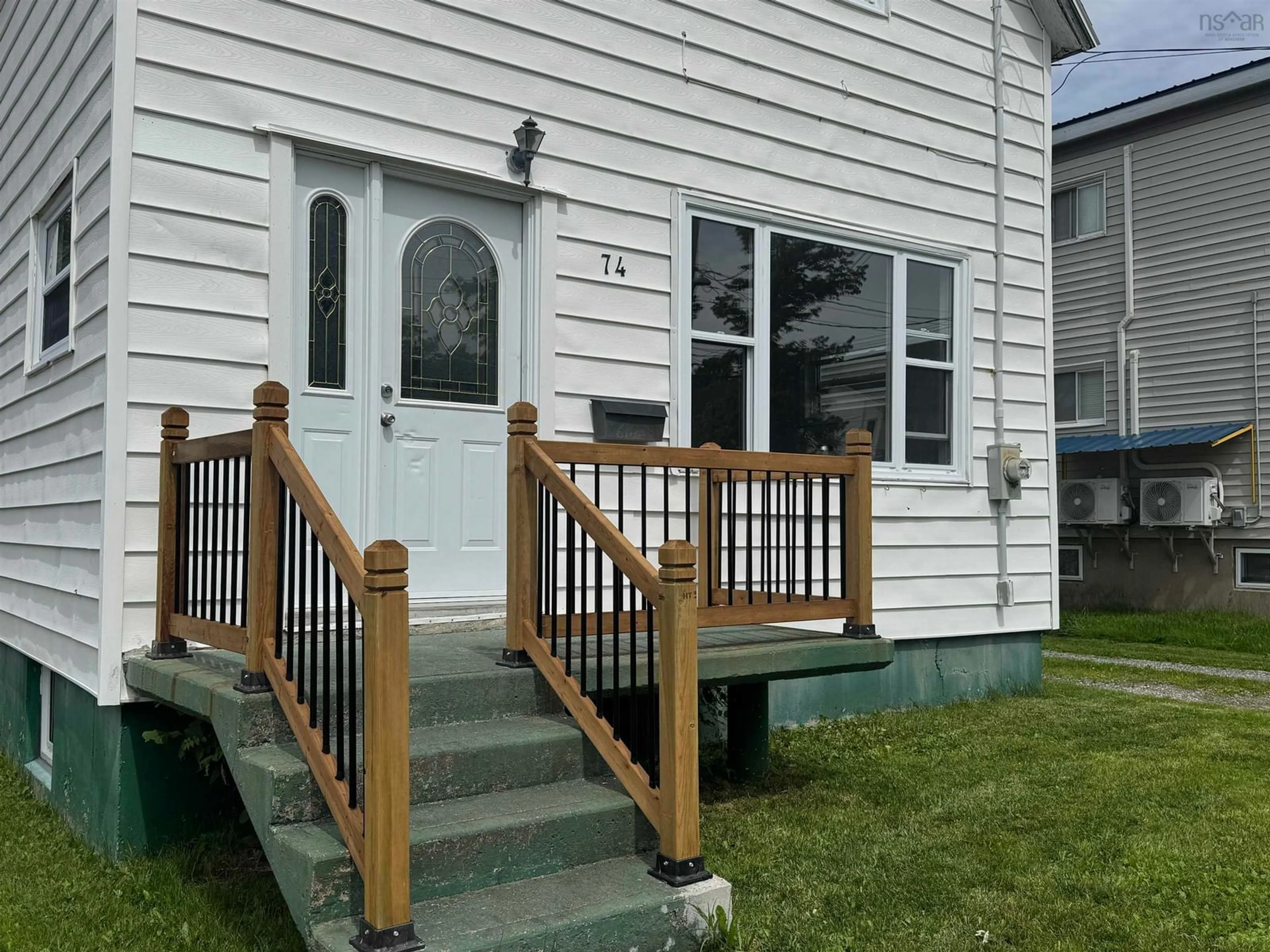 Unknown for 74 Stanley St, North Sydney Nova Scotia B2A 1V2