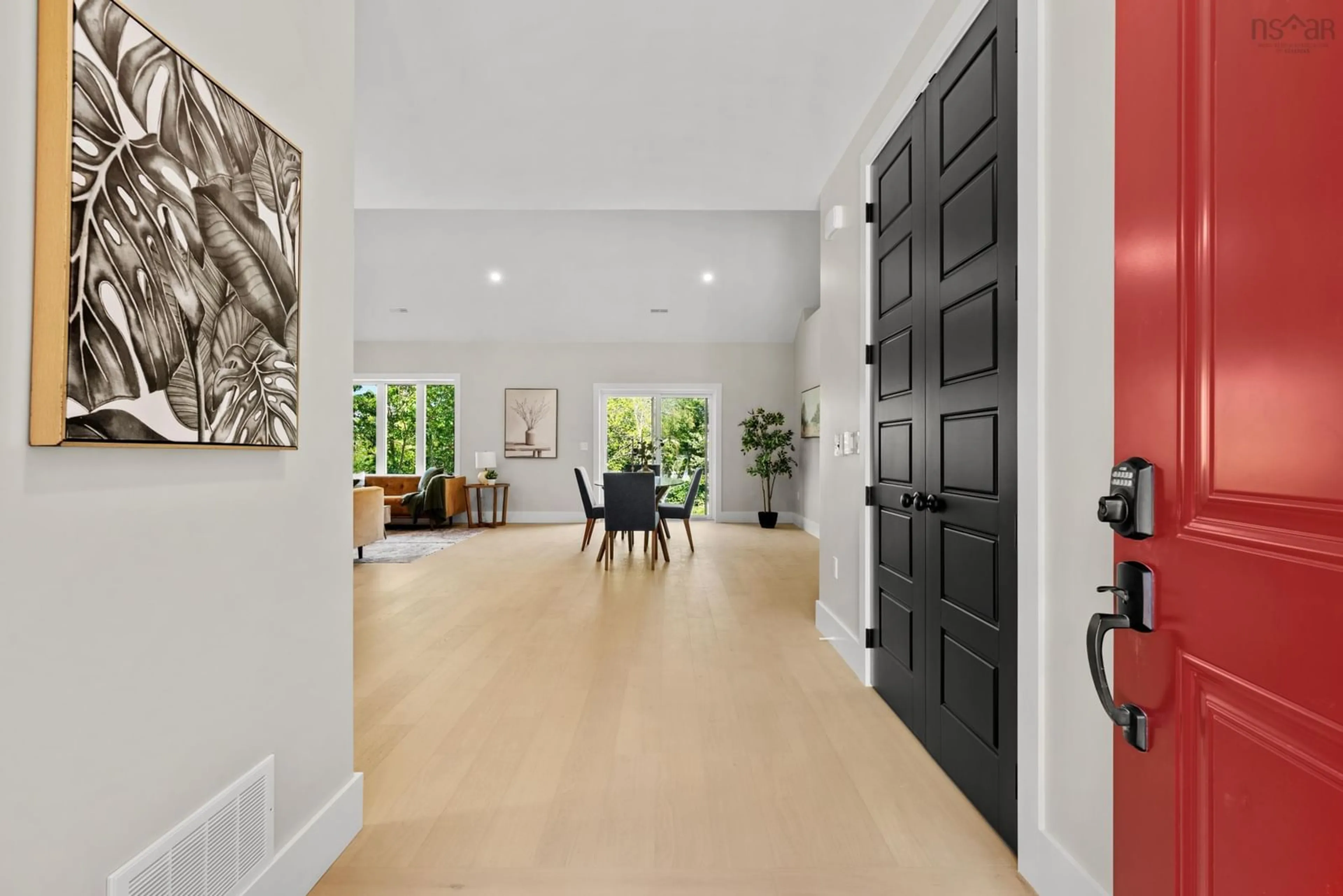 Indoor entryway for 642 Bissett Rd, Cole Harbour Nova Scotia B2V 2T5