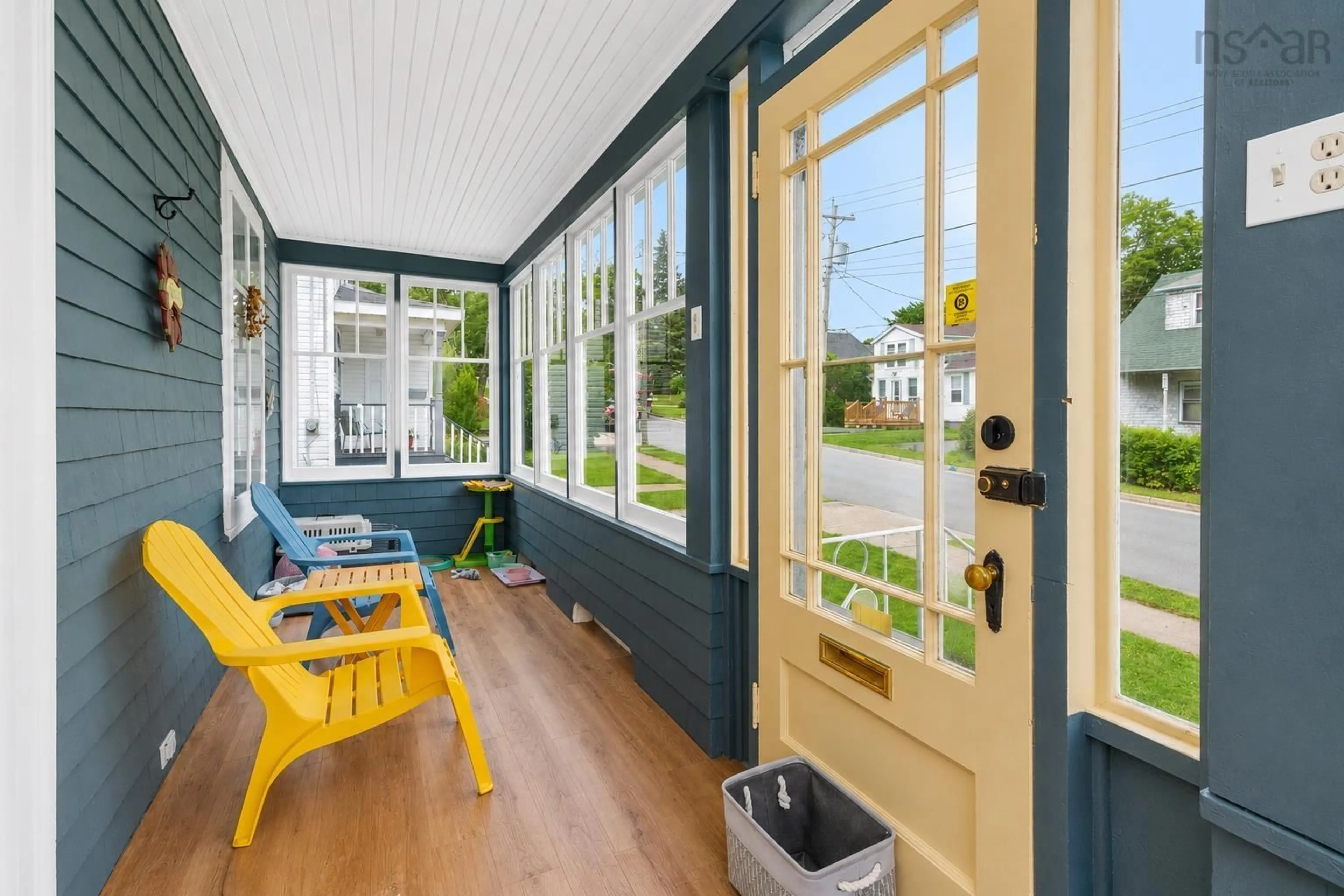 Indoor entryway for 74 Oxford St, Sydney Nova Scotia B1P 4C6