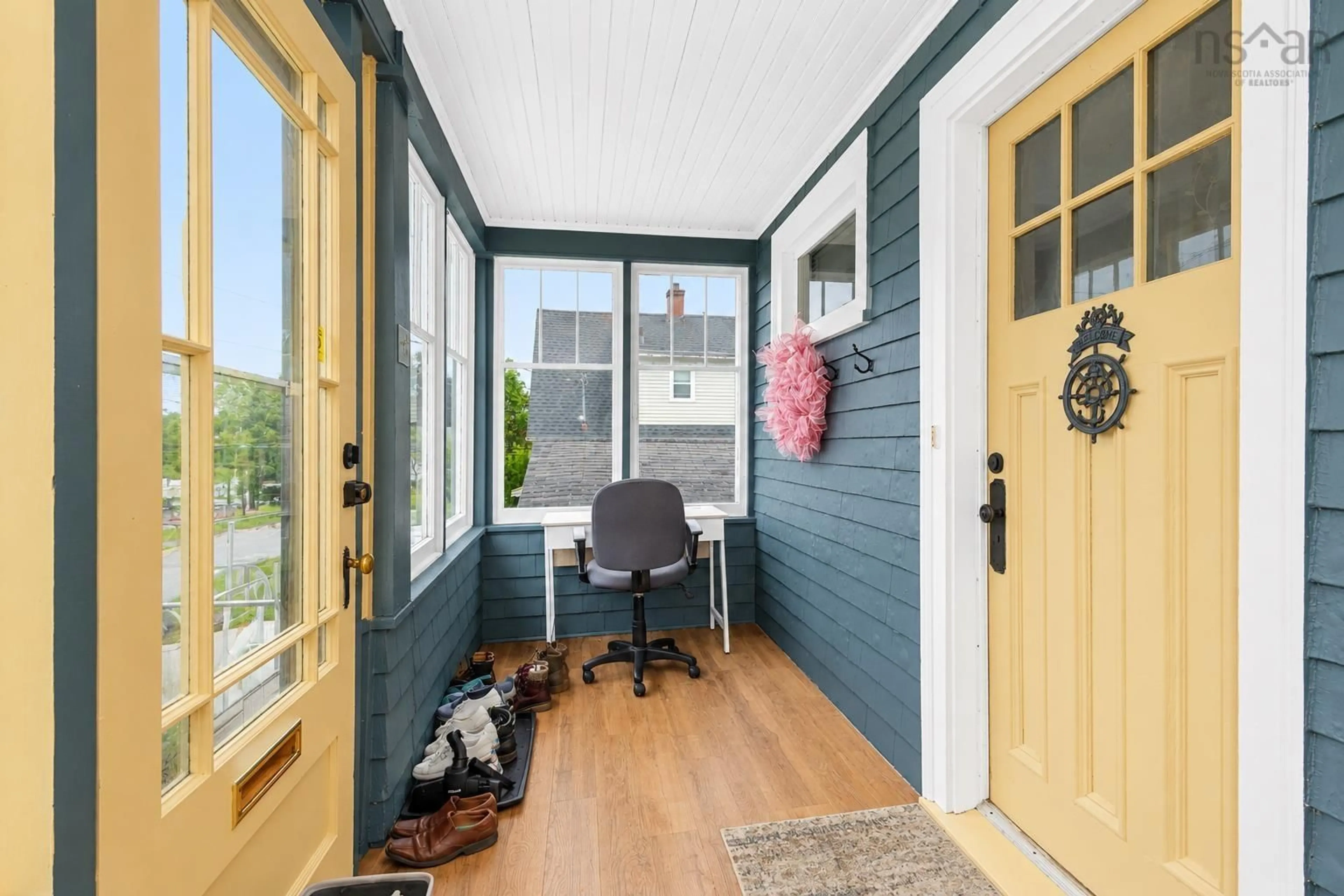 Indoor entryway for 74 Oxford St, Sydney Nova Scotia B1P 4C6