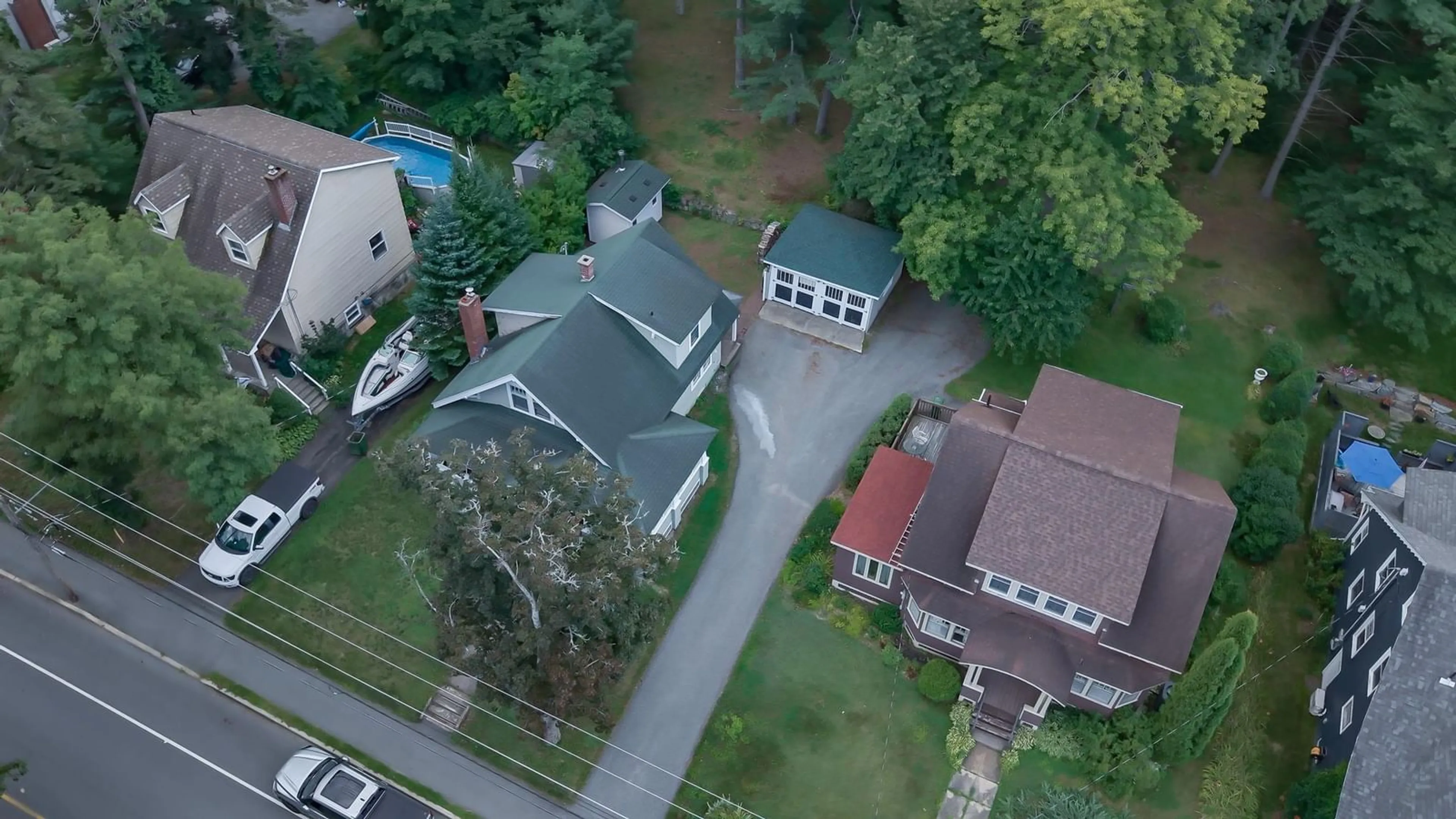 A pic from outside/outdoor area/front of a property/back of a property/a pic from drone, street for 114 Alexandra Ave, Bridgewater Nova Scotia B4V 1H4