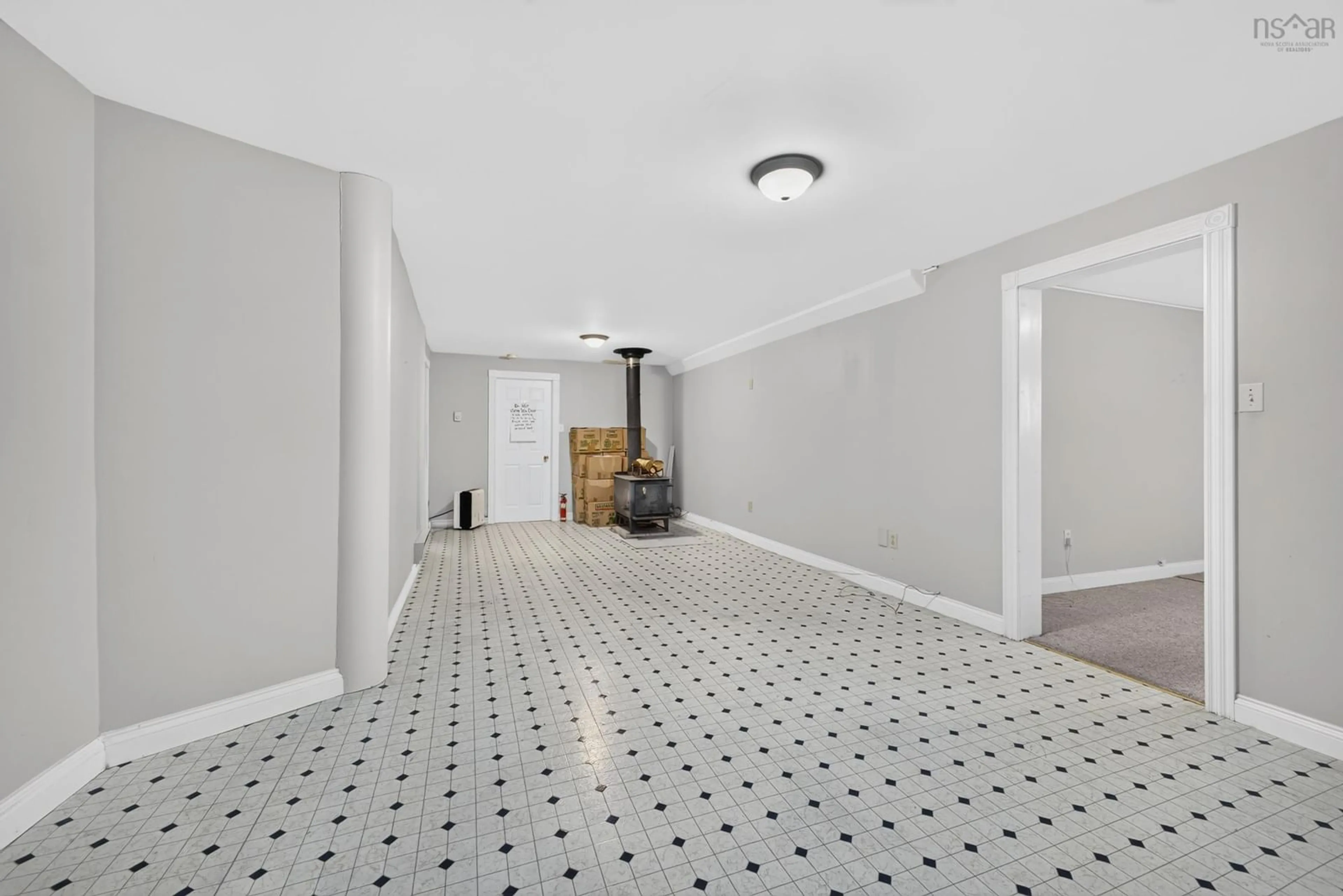 Indoor foyer for 1 Hillcrest St, Truro Nova Scotia B2N 3M2