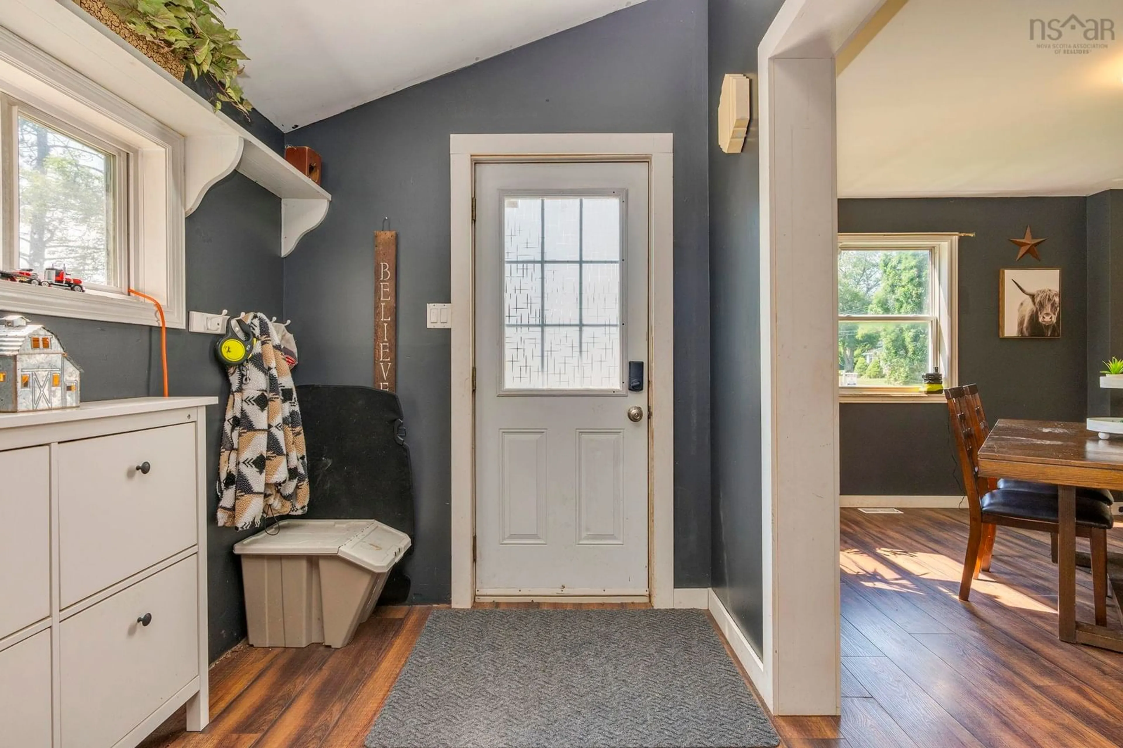 Indoor entryway for 47 Asquith Ave, Stewiacke Nova Scotia B0N 2J0