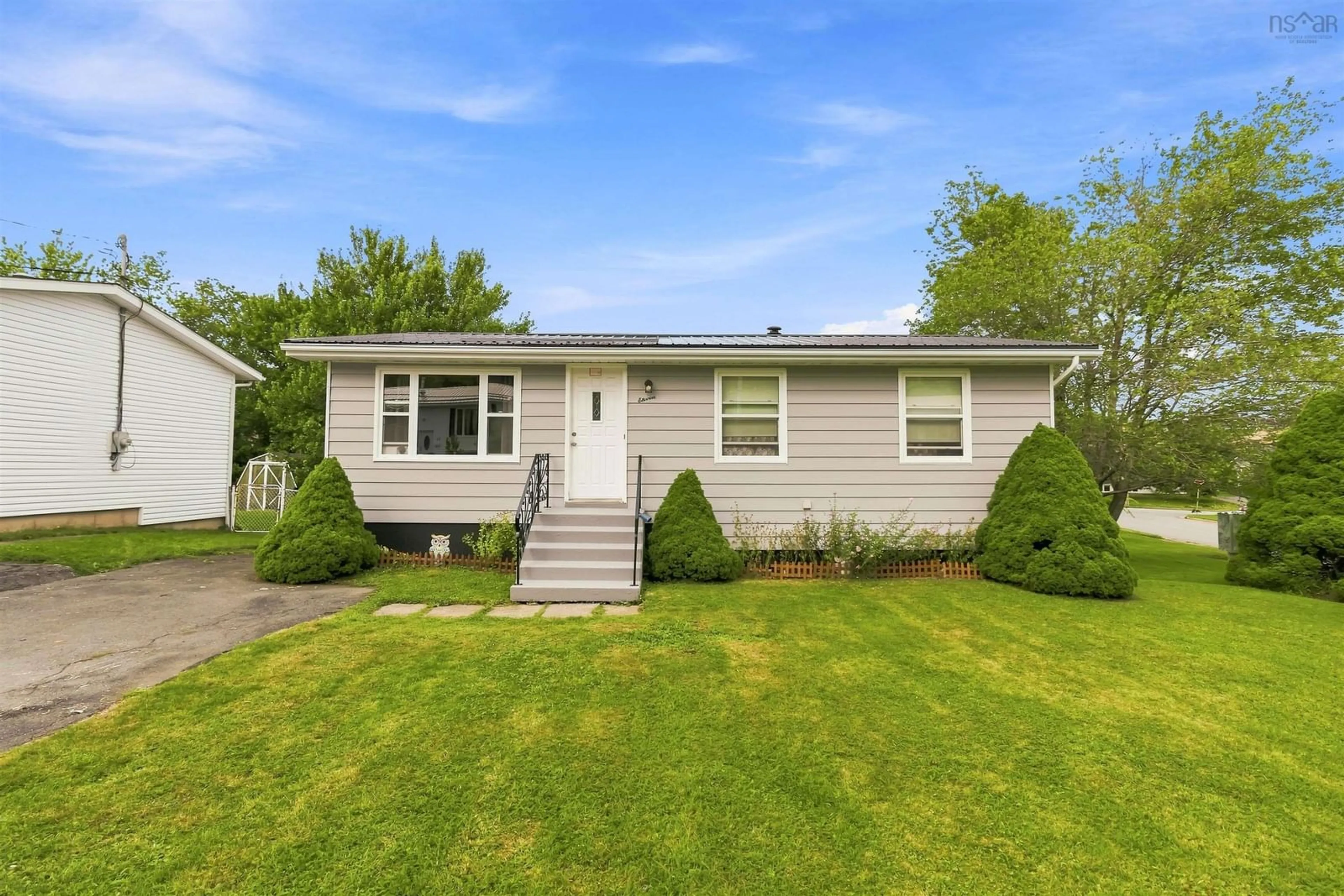 Home with vinyl exterior material, street for 11 Savona Crt, Cole Harbour Nova Scotia B2W 4R1