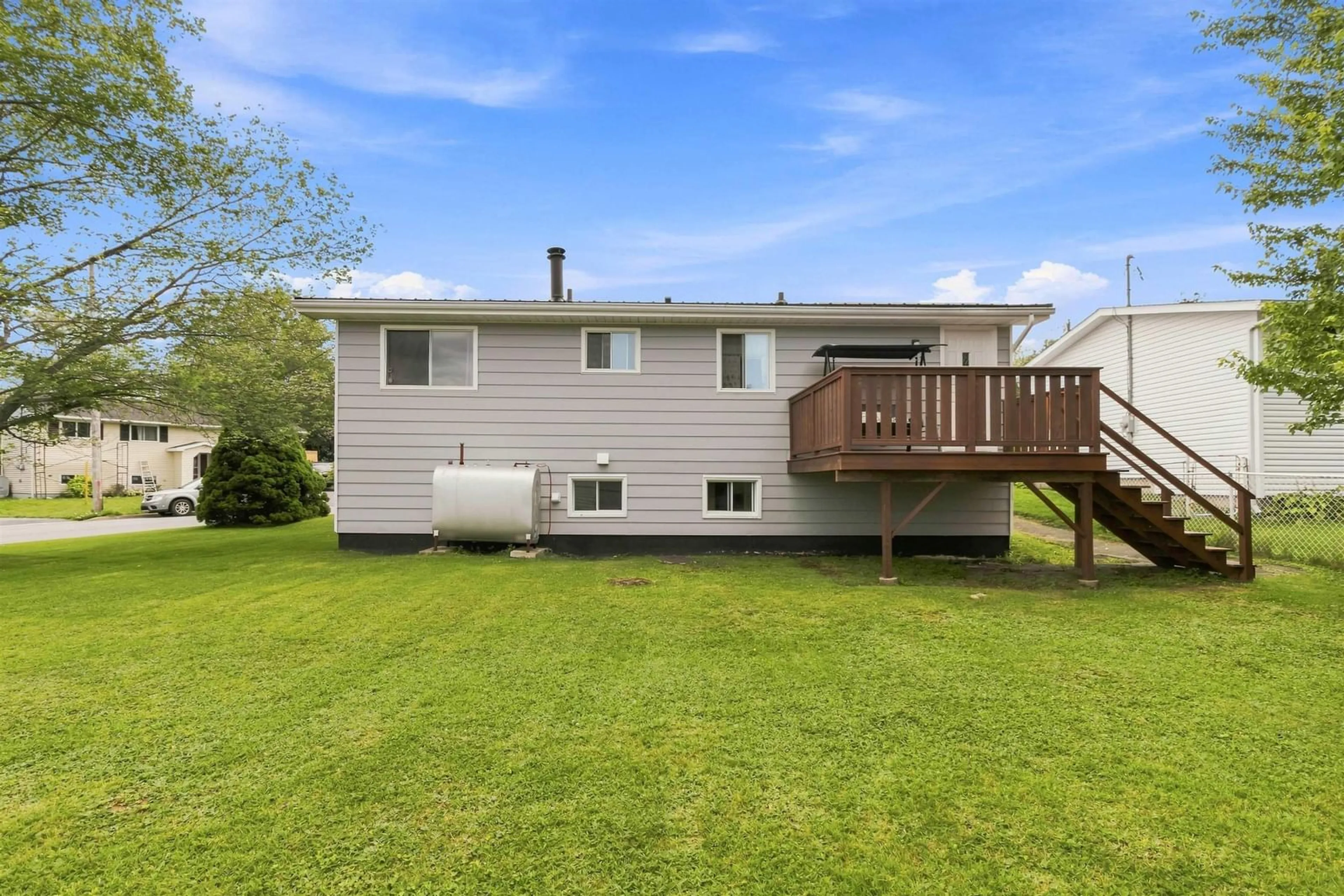 Home with vinyl exterior material, unknown for 11 Savona Crt, Cole Harbour Nova Scotia B2W 4R1