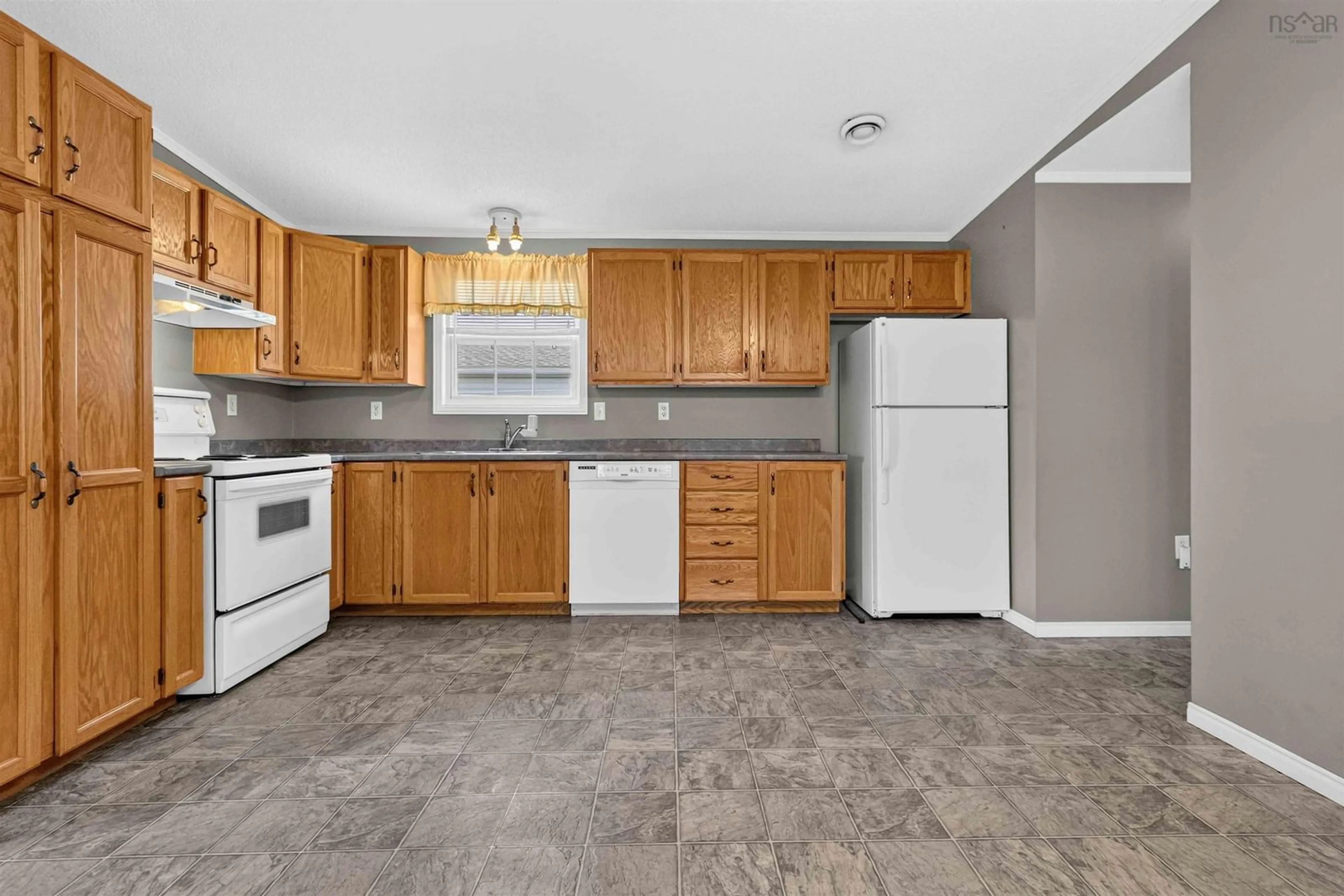 Standard kitchen, ceramic/tile floor for 109 Sherbrooke Ave, Bridgewater Nova Scotia B4V 4E9