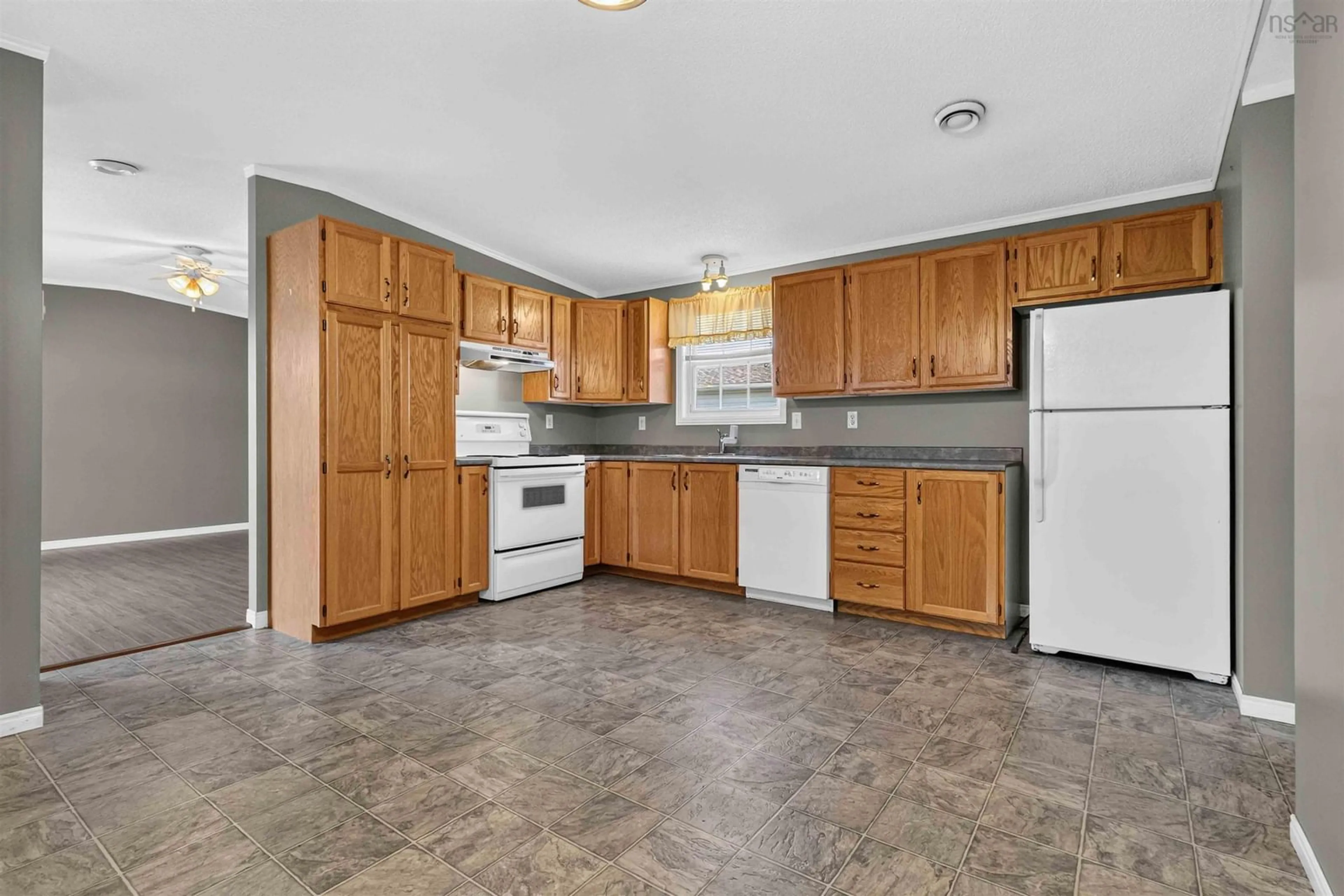 Standard kitchen, unknown for 109 Sherbrooke Ave, Bridgewater Nova Scotia B4V 4E9