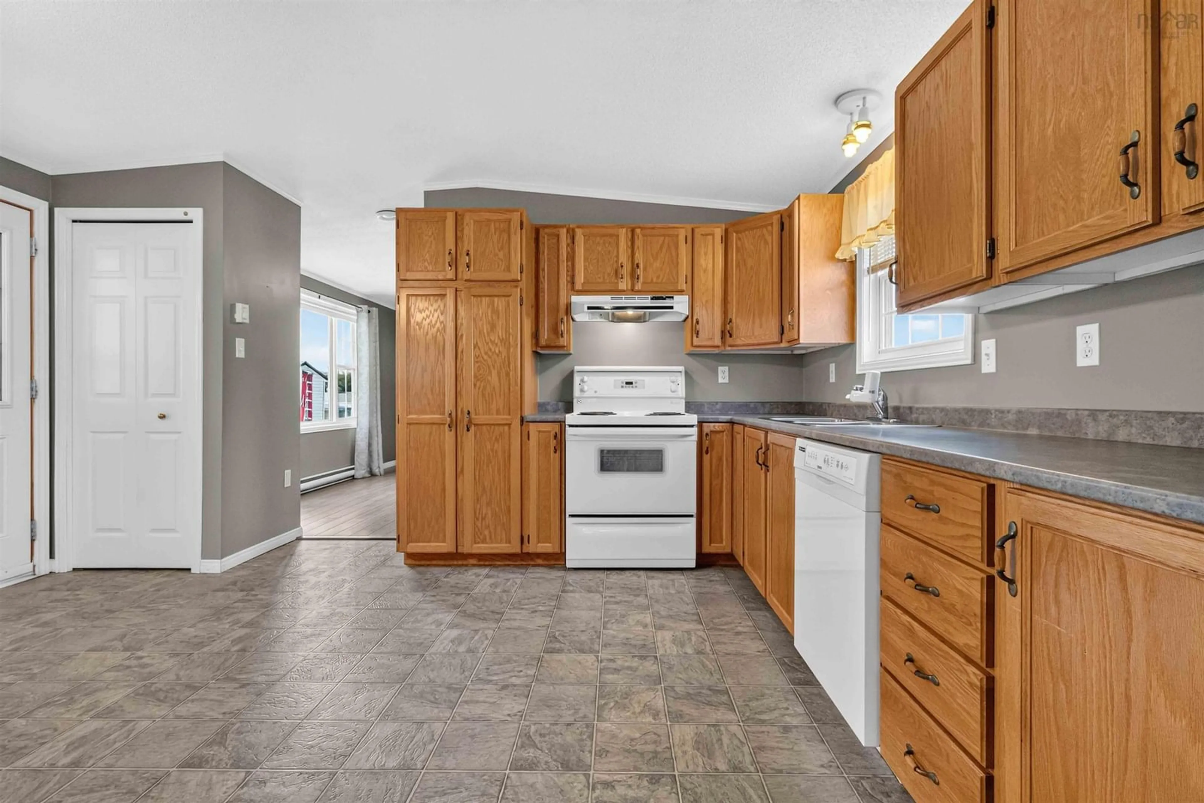 Standard kitchen, unknown for 109 Sherbrooke Ave, Bridgewater Nova Scotia B4V 4E9