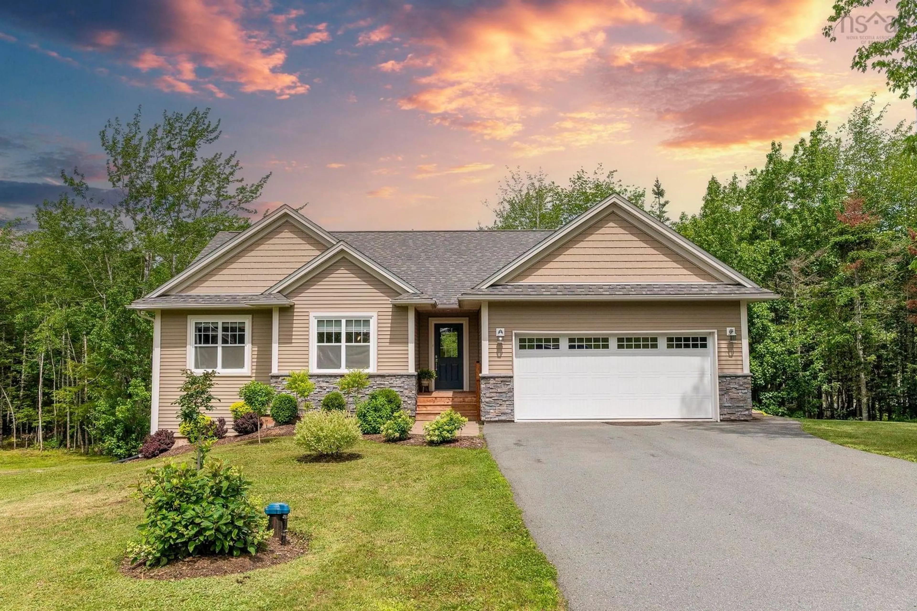 Home with vinyl exterior material, street for 38 Coulter Cres, Oakfield Nova Scotia B2T 0N4