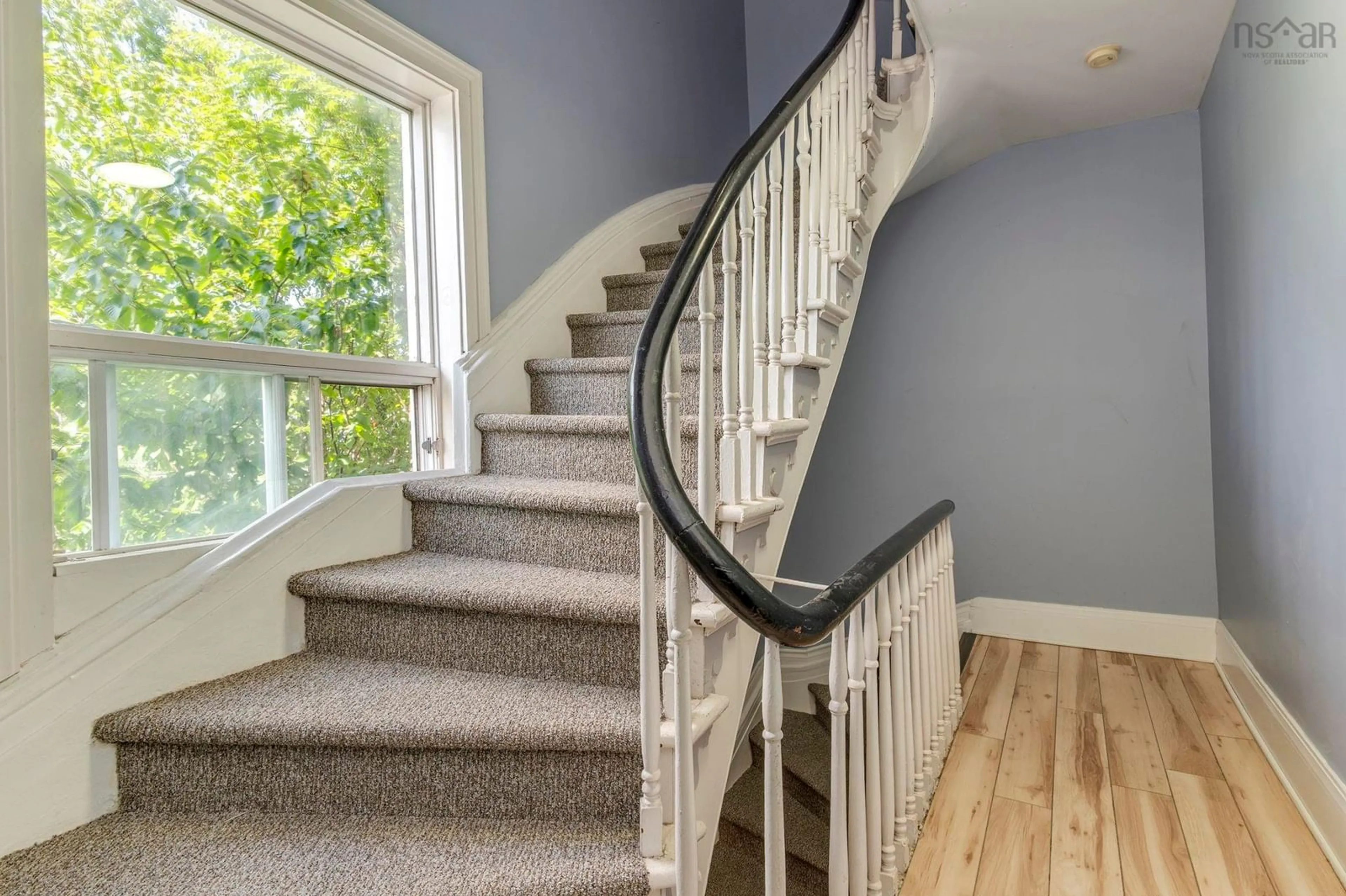 Stairs for 1187 Queen St #2, Halifax Peninsula Nova Scotia B3H 2S4