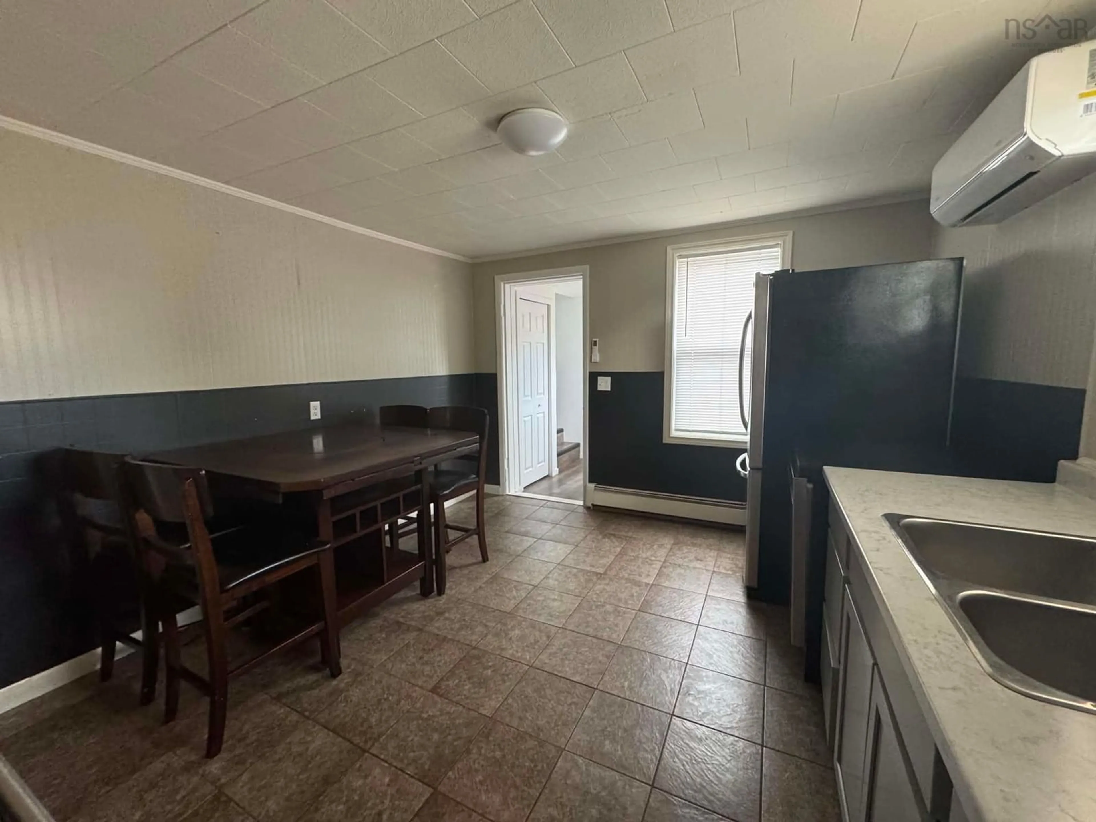 A pic of a room for 1057 George St, Sydney Nova Scotia B1P 1M9