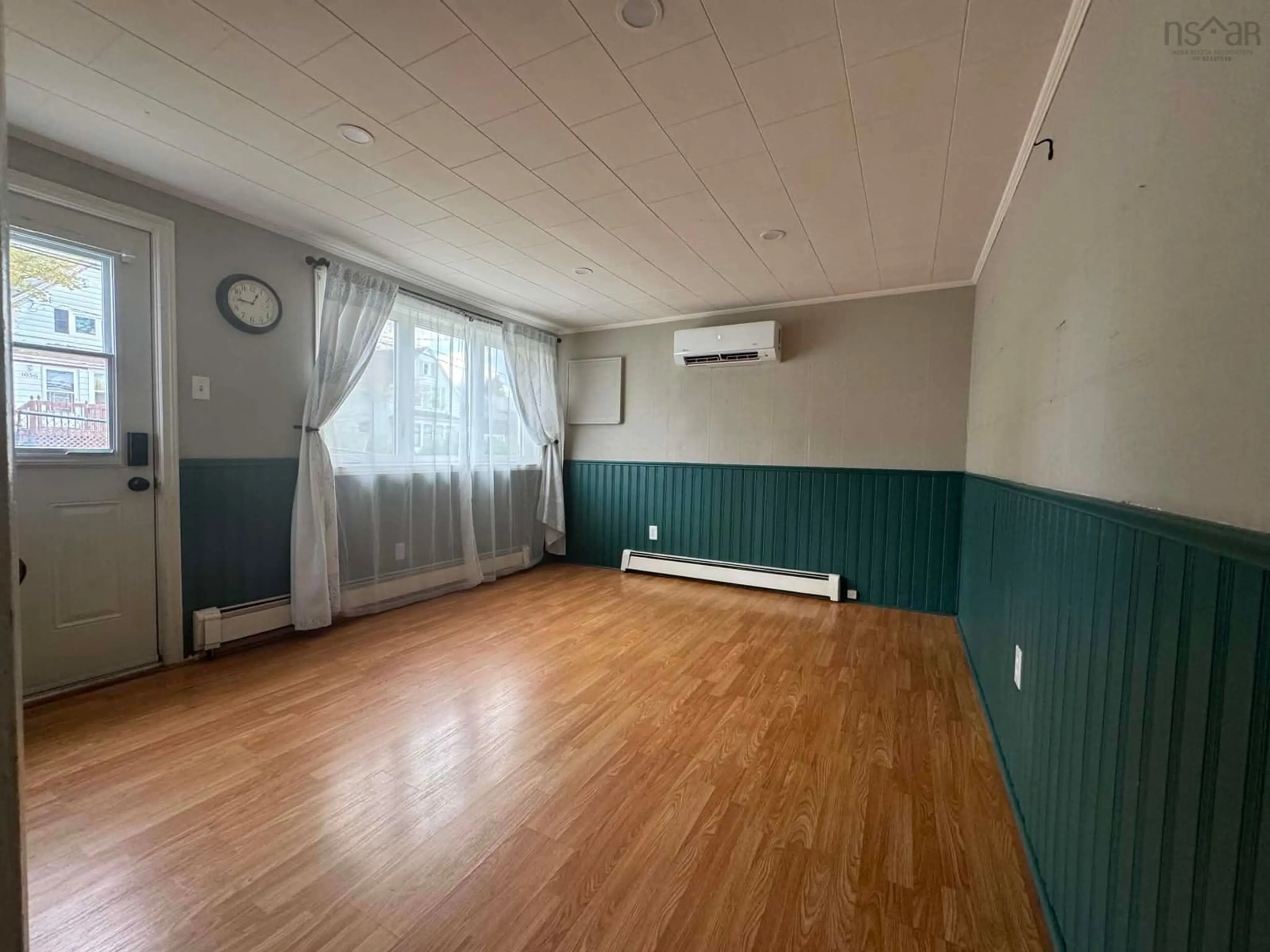 A pic of a room for 1057 George St, Sydney Nova Scotia B1P 1M9