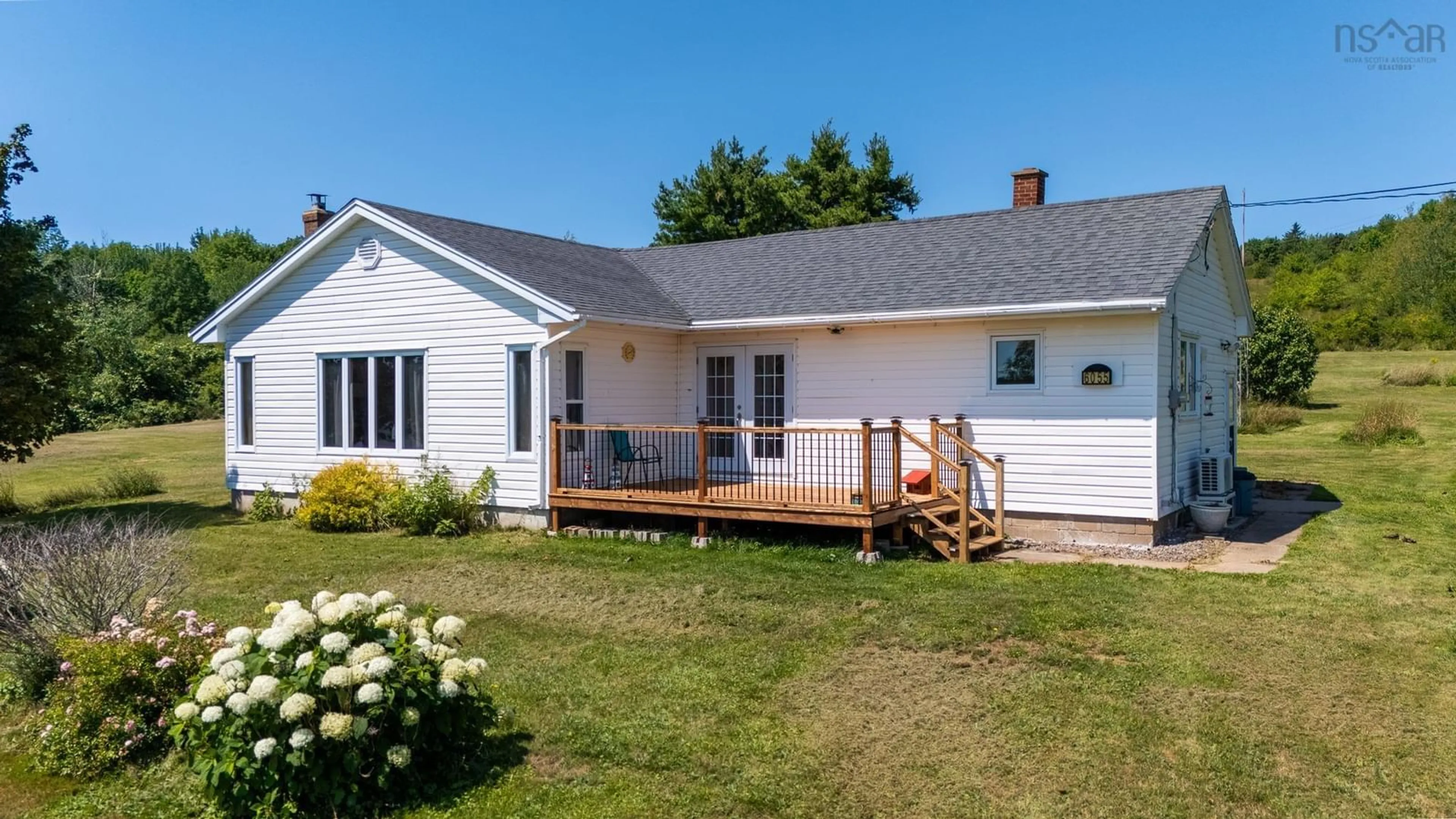 Home with vinyl exterior material, unknown for 6055 Highway 12, North Alton Nova Scotia B4N 3V8