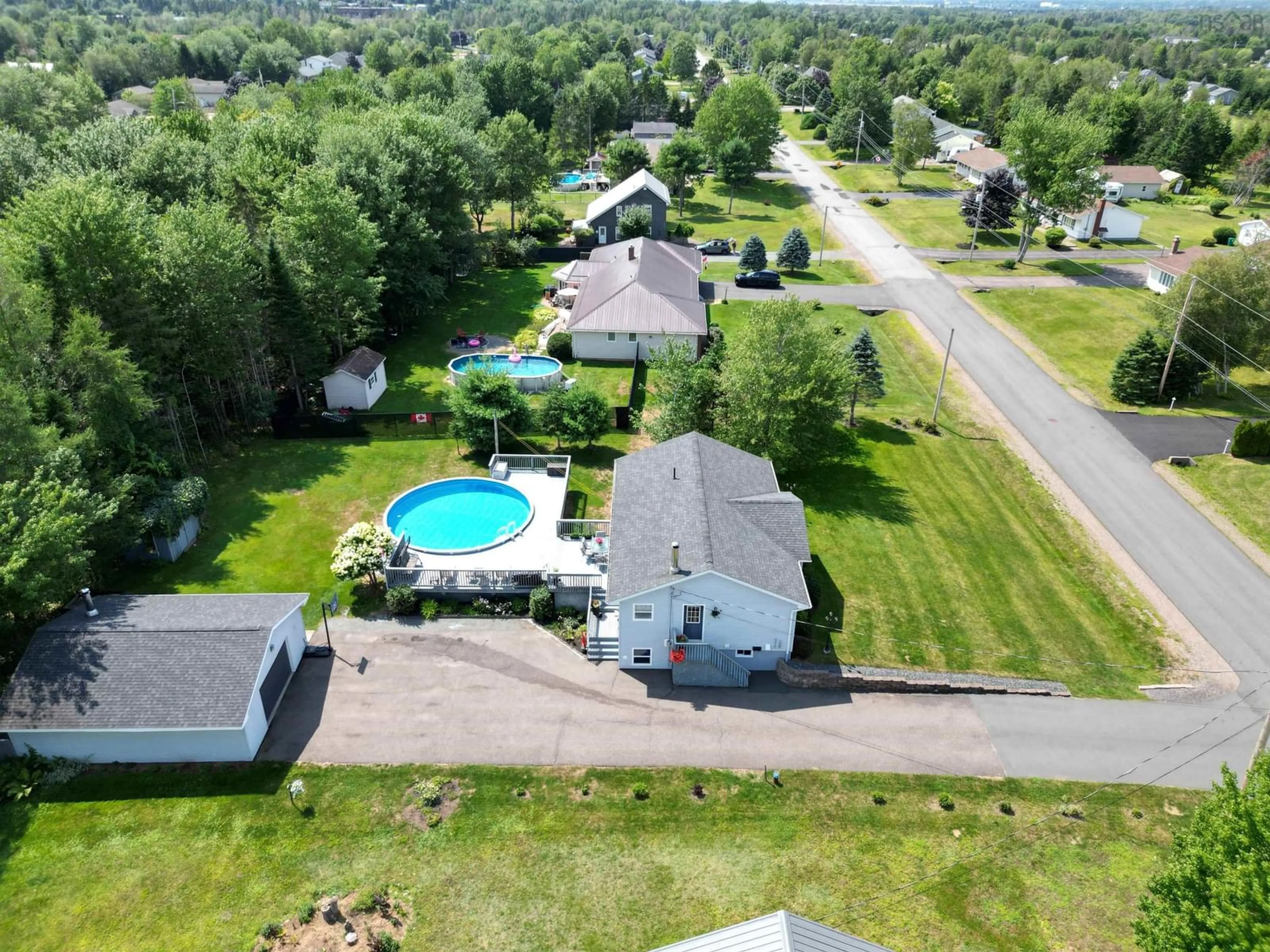 A pic from outside/outdoor area/front of a property/back of a property/a pic from drone, unknown for 148 Forest Hill Dr, Valley Nova Scotia B2N 6K1