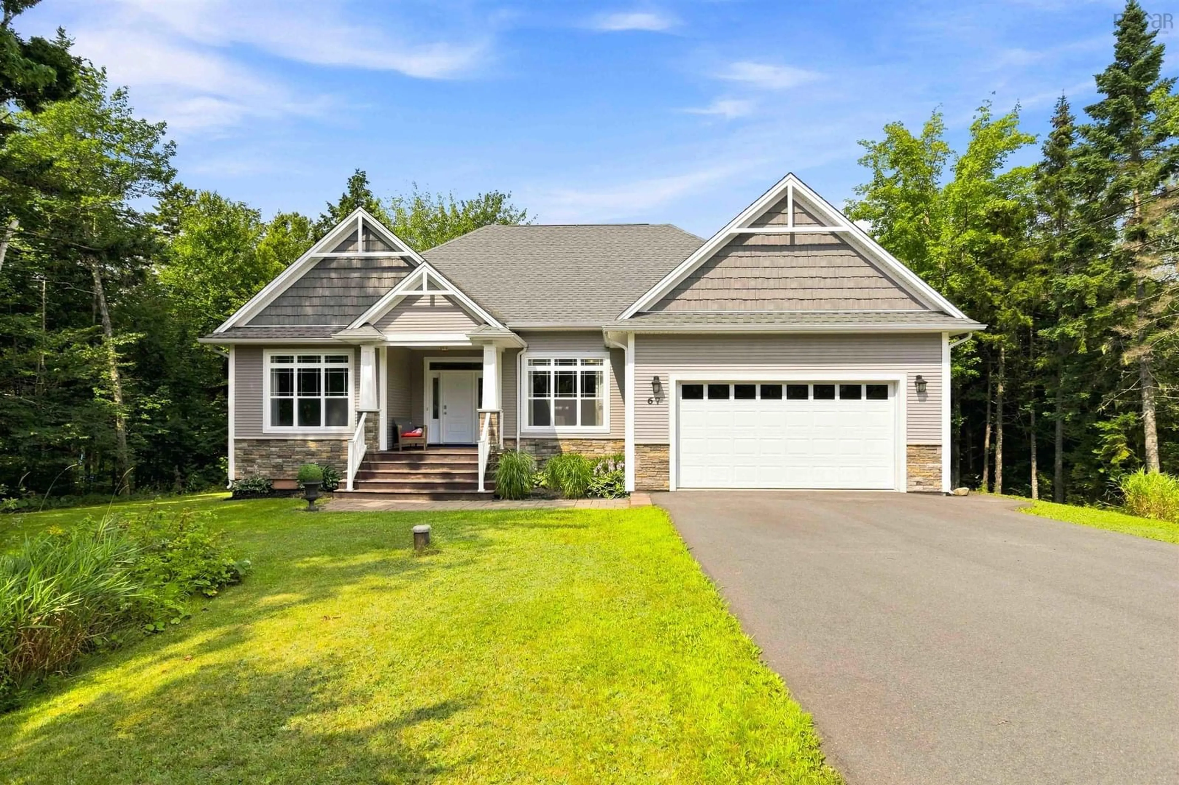 Home with vinyl exterior material, street for 67 Glencairn Ave, Fall River Nova Scotia B2T 0G8