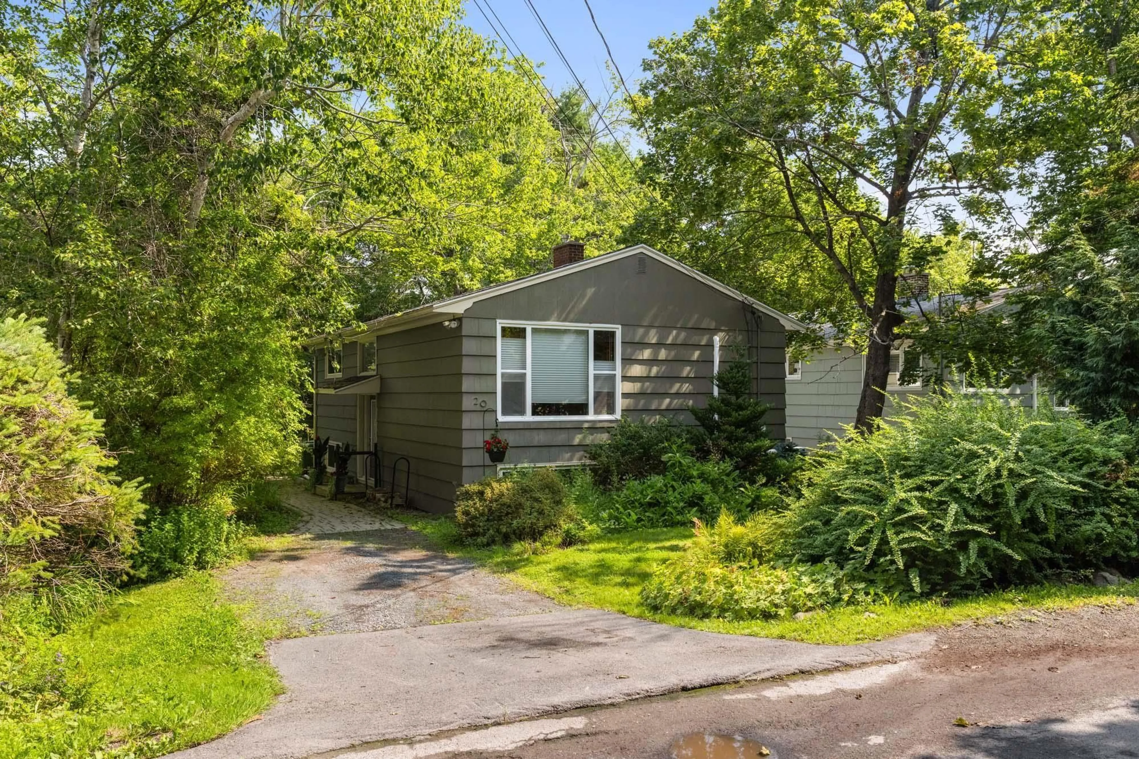 Unknown for 20 Kirk Rd, Halifax Nova Scotia B3P 1A7