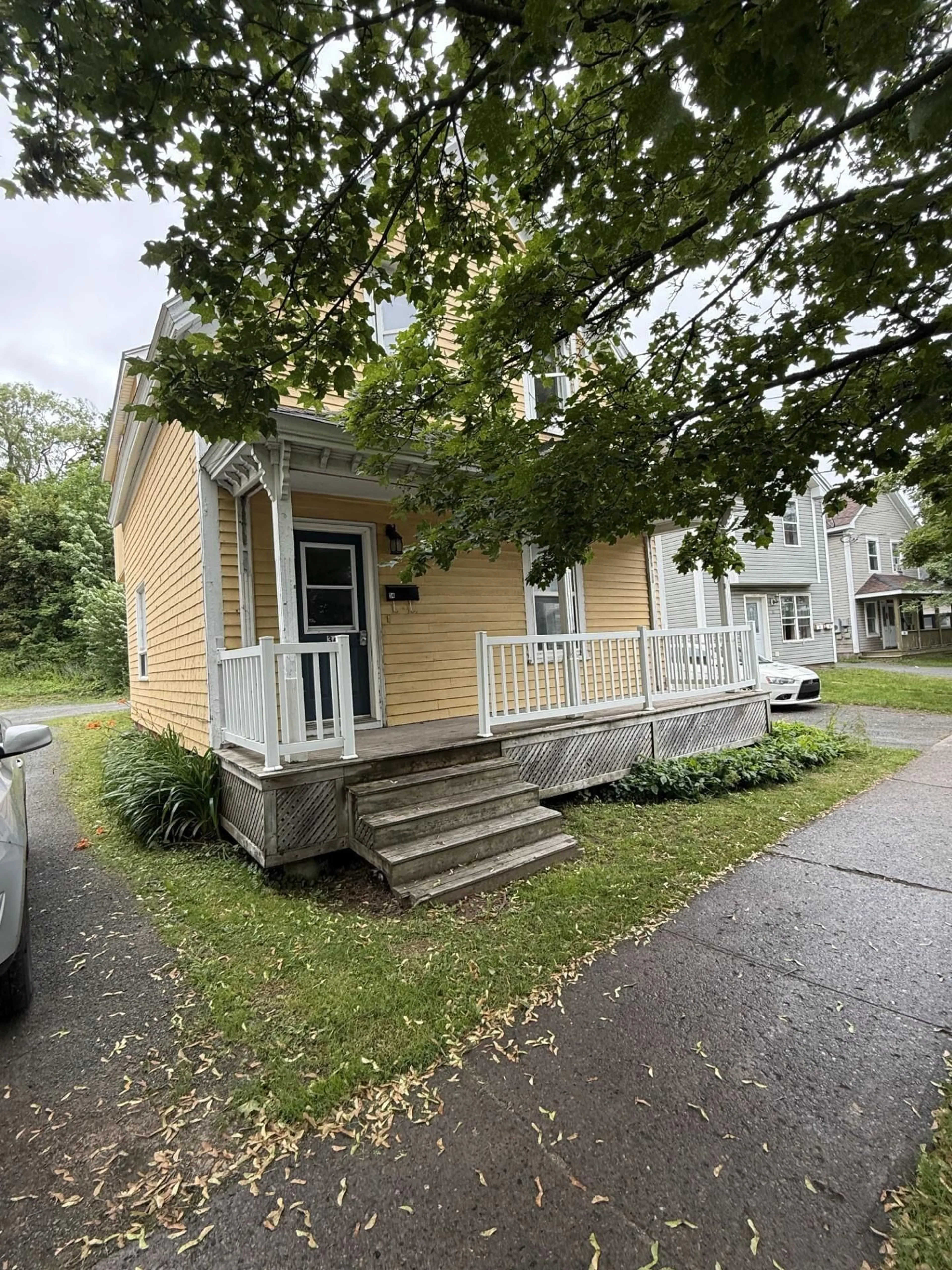 A pic from outside/outdoor area/front of a property/back of a property/a pic from drone, street for Hawthorne Street, Antigonish, N.S., Antigonish Nova Scotia B2G 1A3