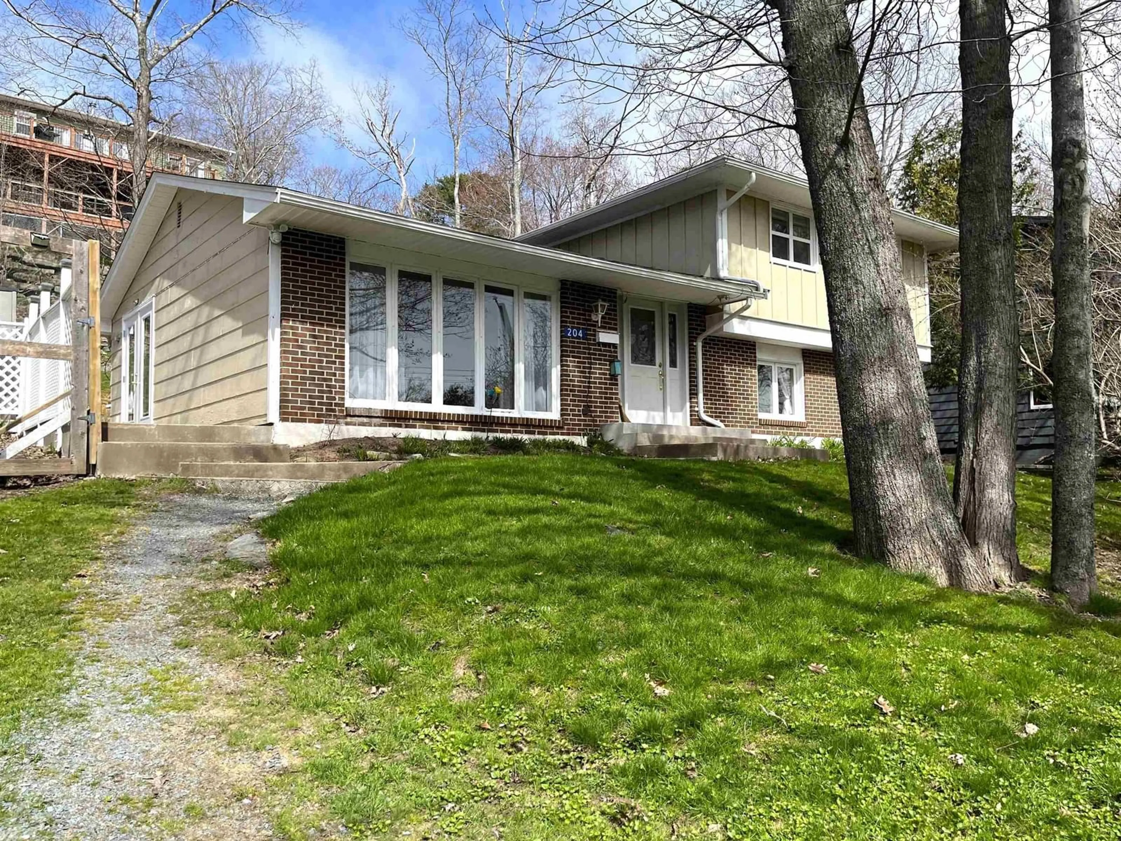 Unknown for 204 High St, Bedford Nova Scotia B4A 1N7