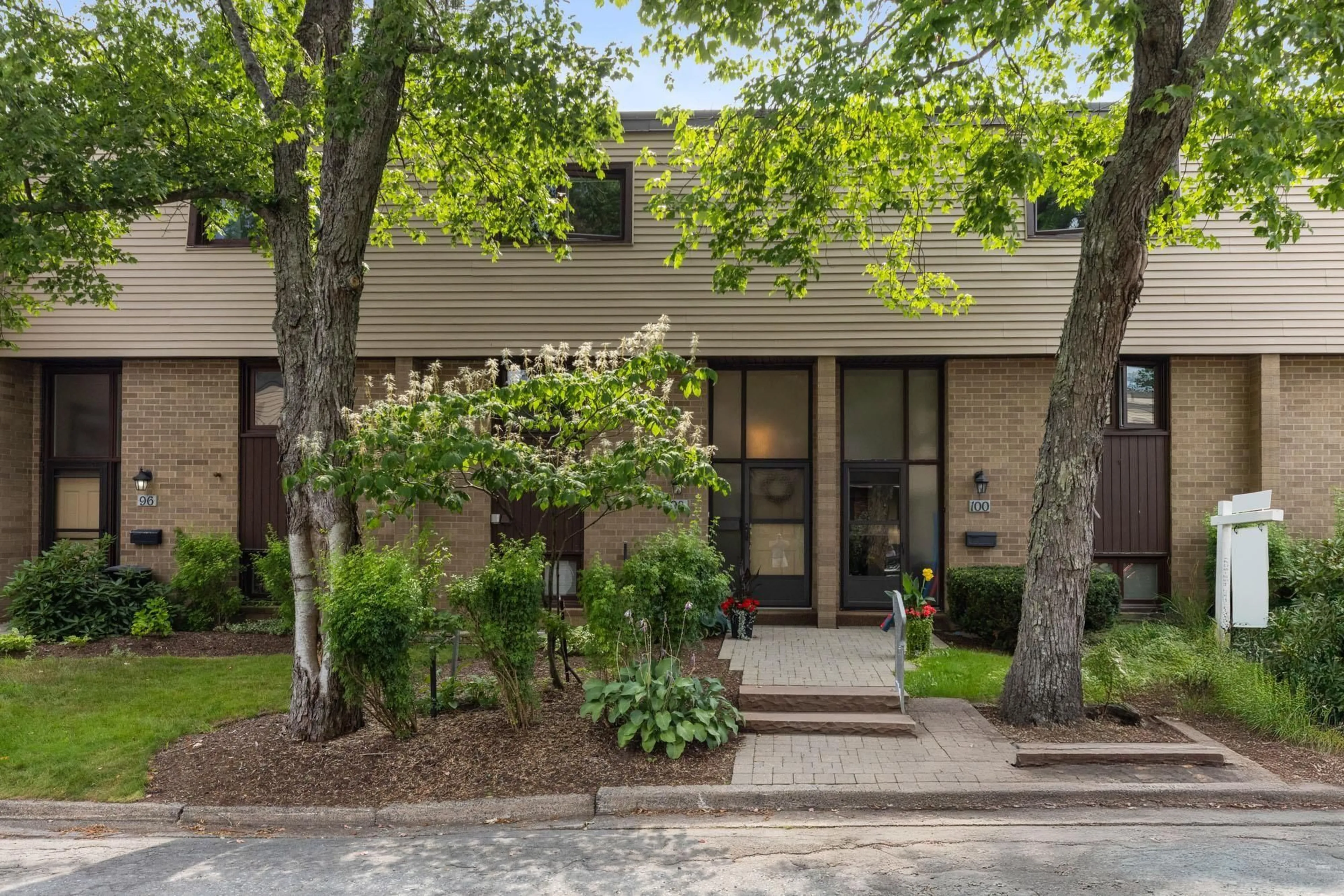 Unknown for 98 Forestside Cres, Halifax Nova Scotia B3M 1M4