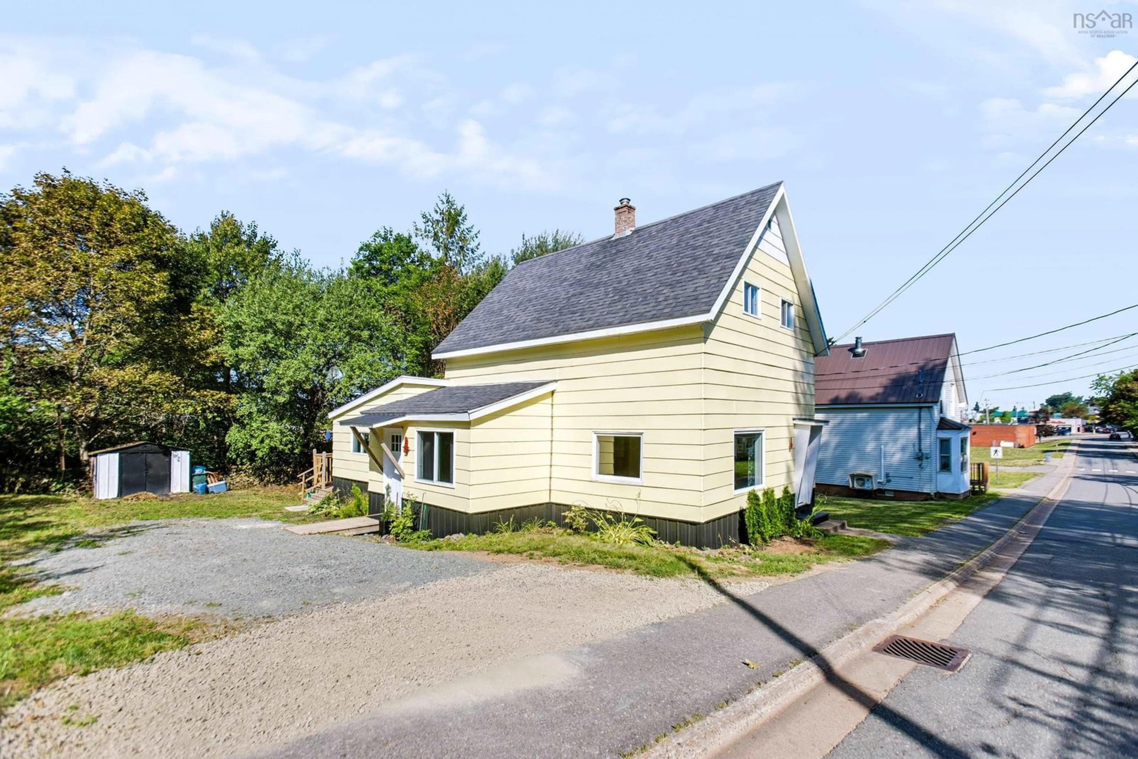 A pic from outside/outdoor area/front of a property/back of a property/a pic from drone, street for 37 Church St, Springhill Nova Scotia B0M 1X0