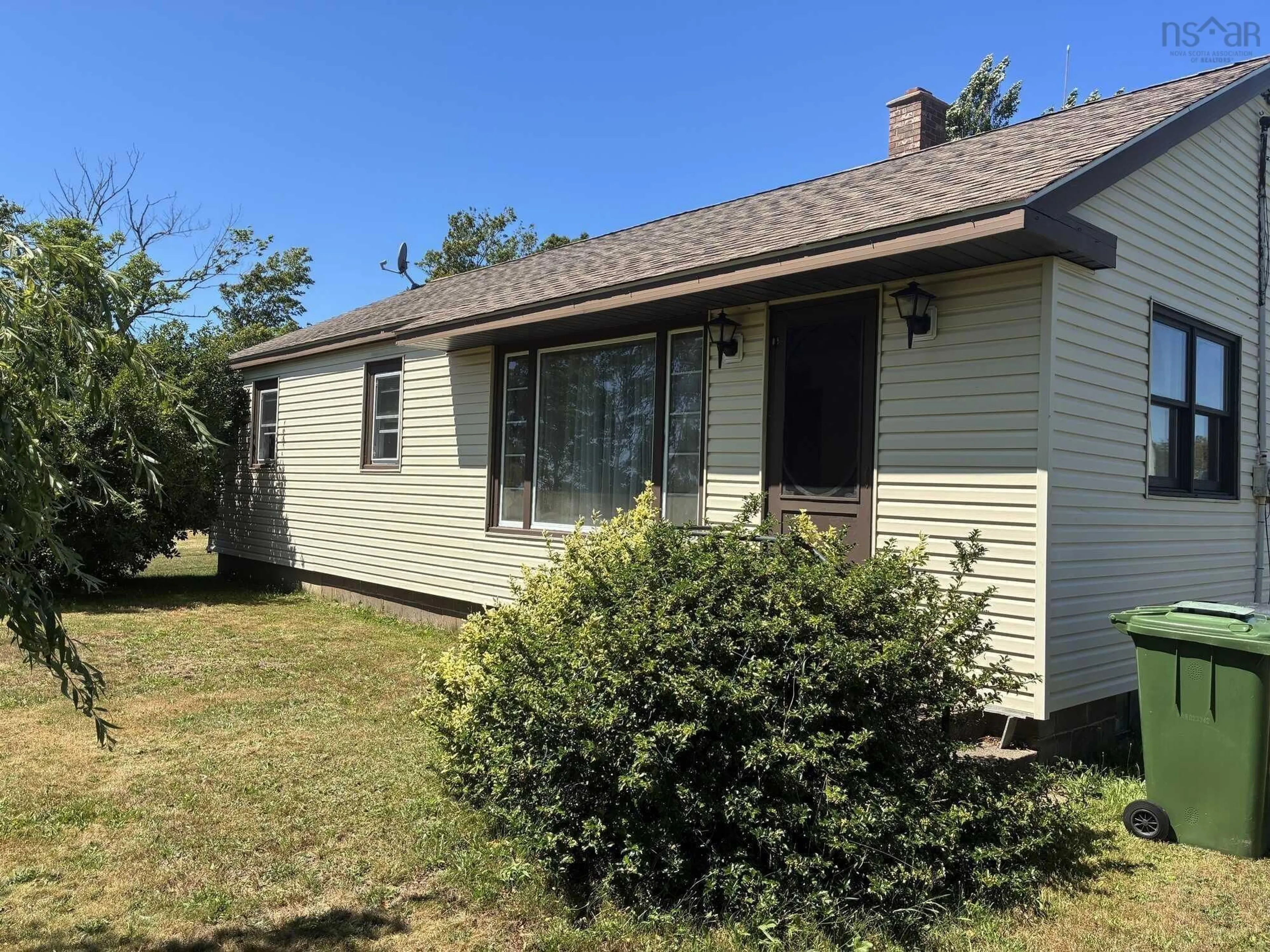 Home with vinyl exterior material, unknown for 5077 Ns-1, Granville Centre Nova Scotia B0S 1A0