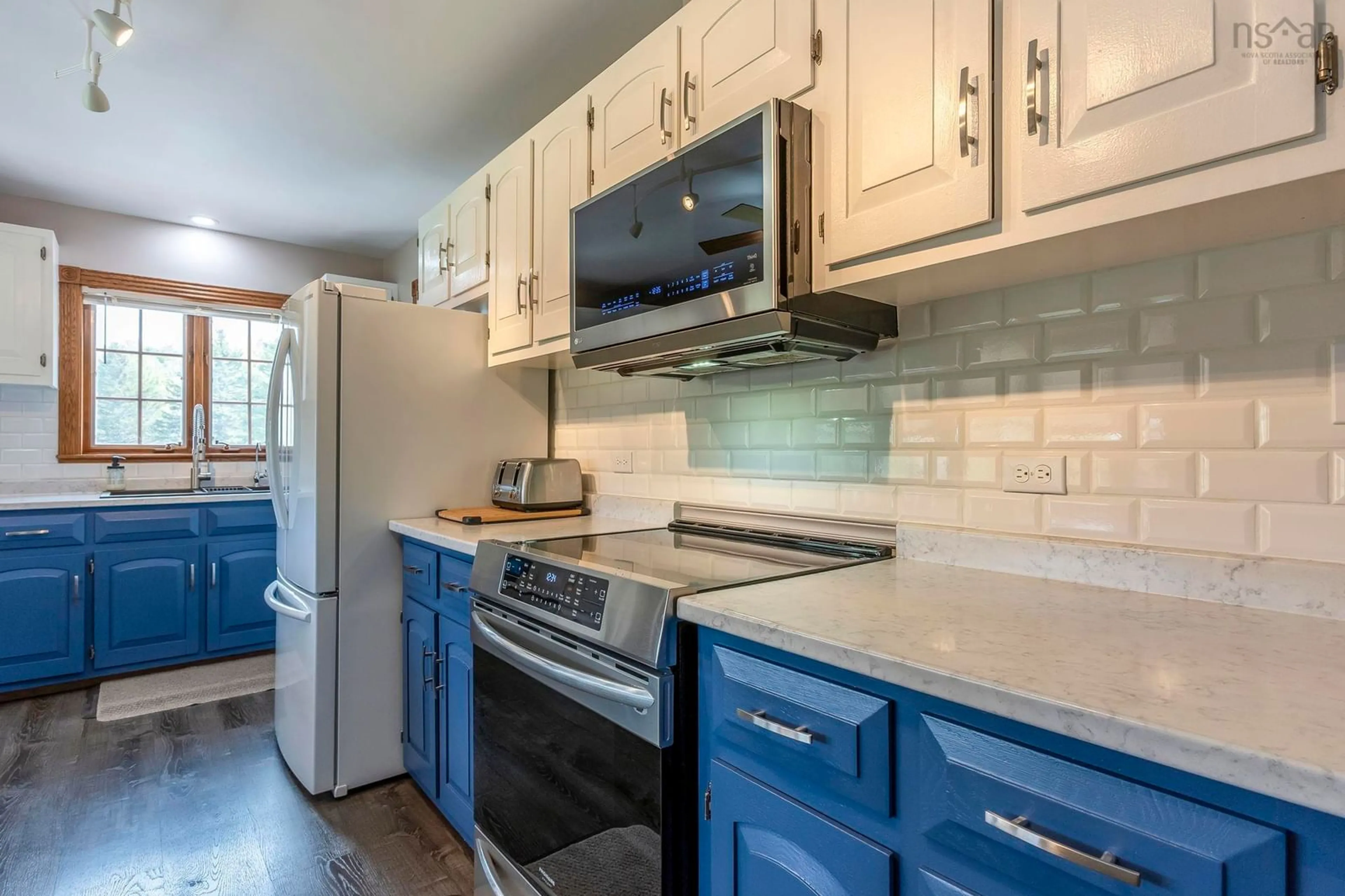 Standard kitchen, ceramic/tile floor for 109 Old Trunk 1, Deep Brook Nova Scotia B0S 1J0