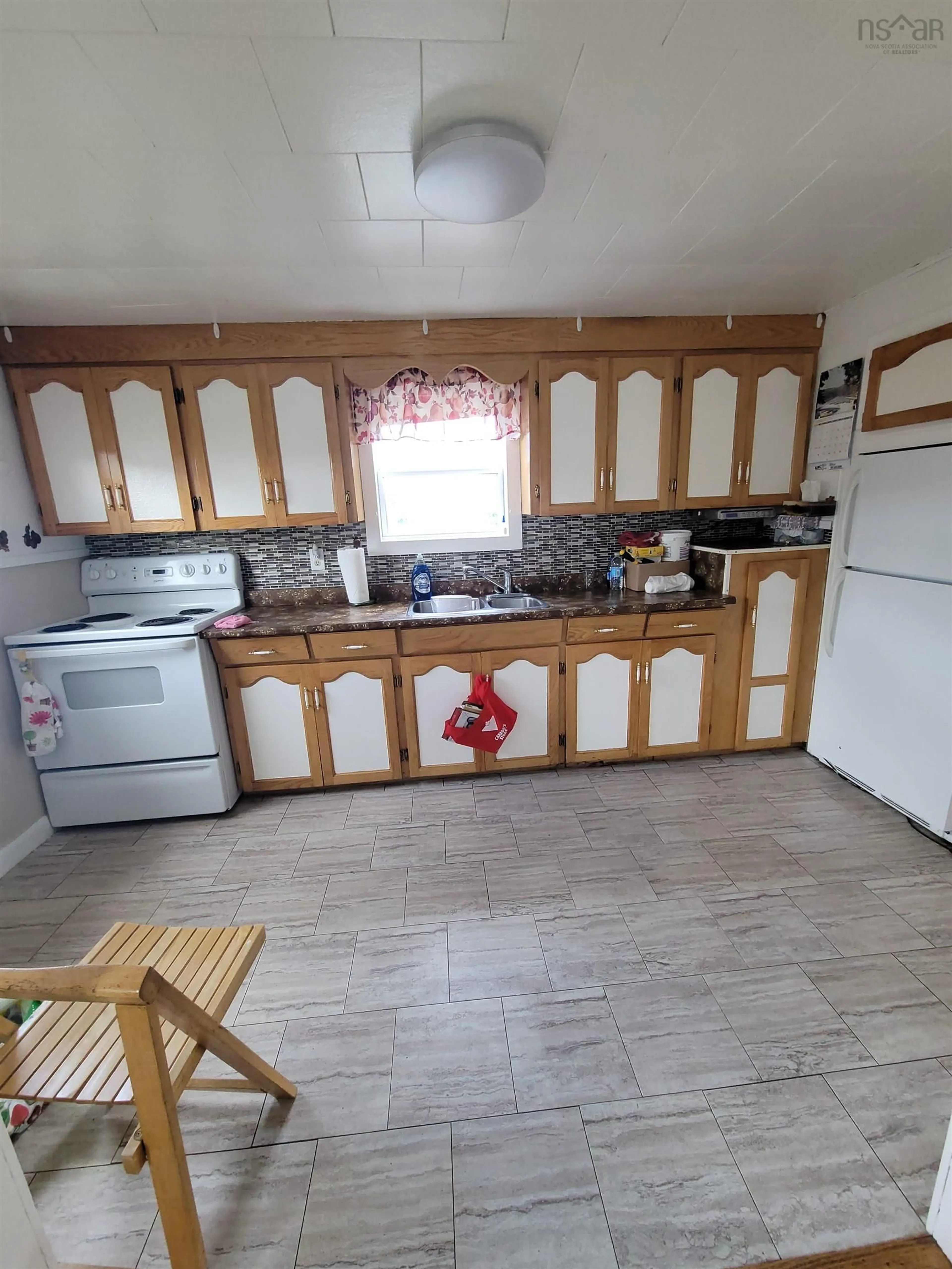 Standard kitchen, unknown for 2 Davis St, Glace Bay Nova Scotia B1A 5G8