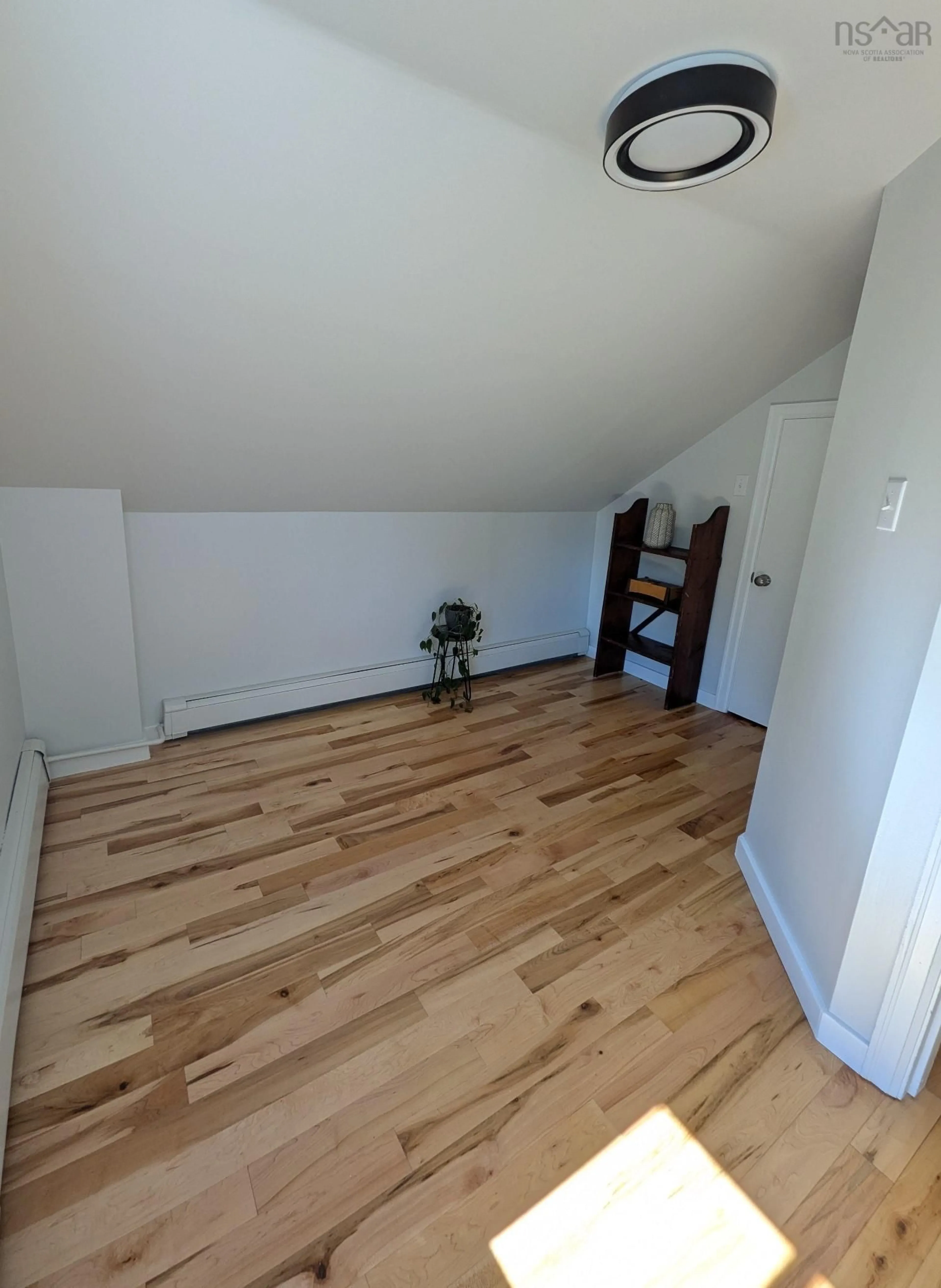 A pic of a room for 10 Town Lake Rd, Liverpool Nova Scotia B0T 1K0