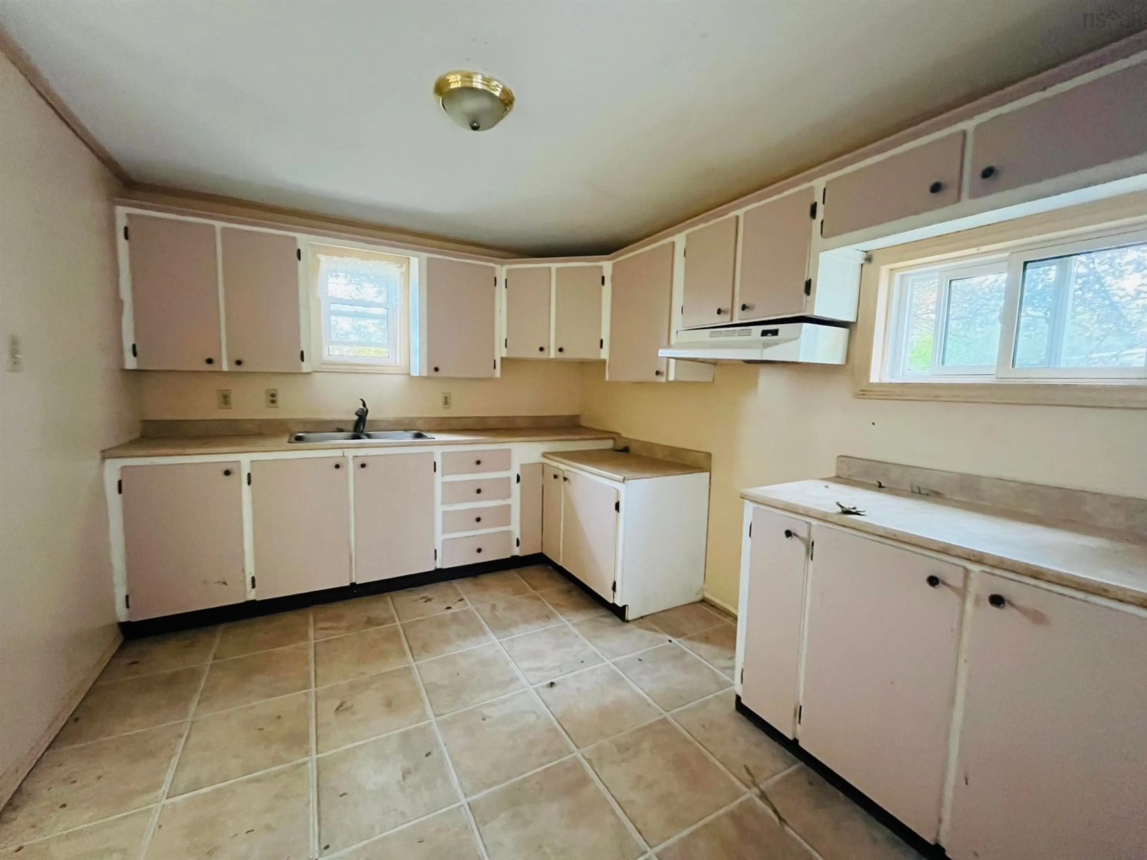 Standard kitchen, ceramic/tile floor for 26 Fairview Ave, Amherst Nova Scotia B4H 2Y4